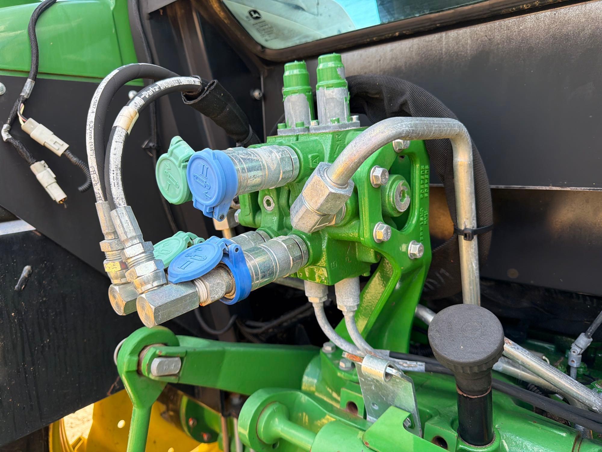 John Deere 5100E