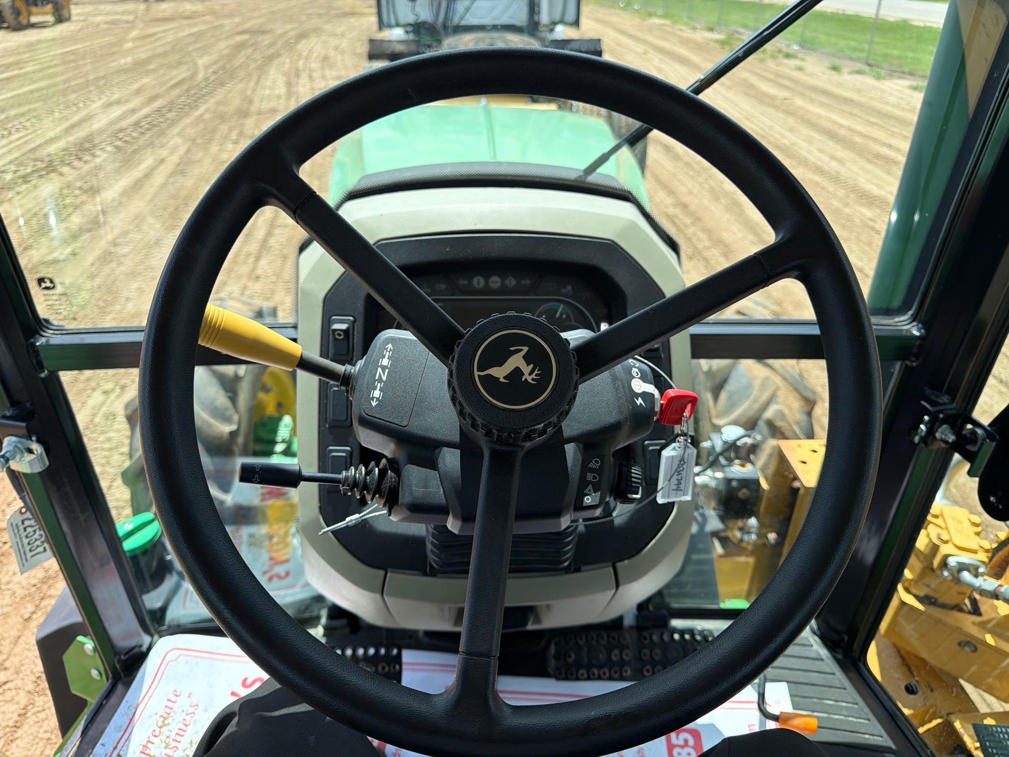 John Deere 5100E