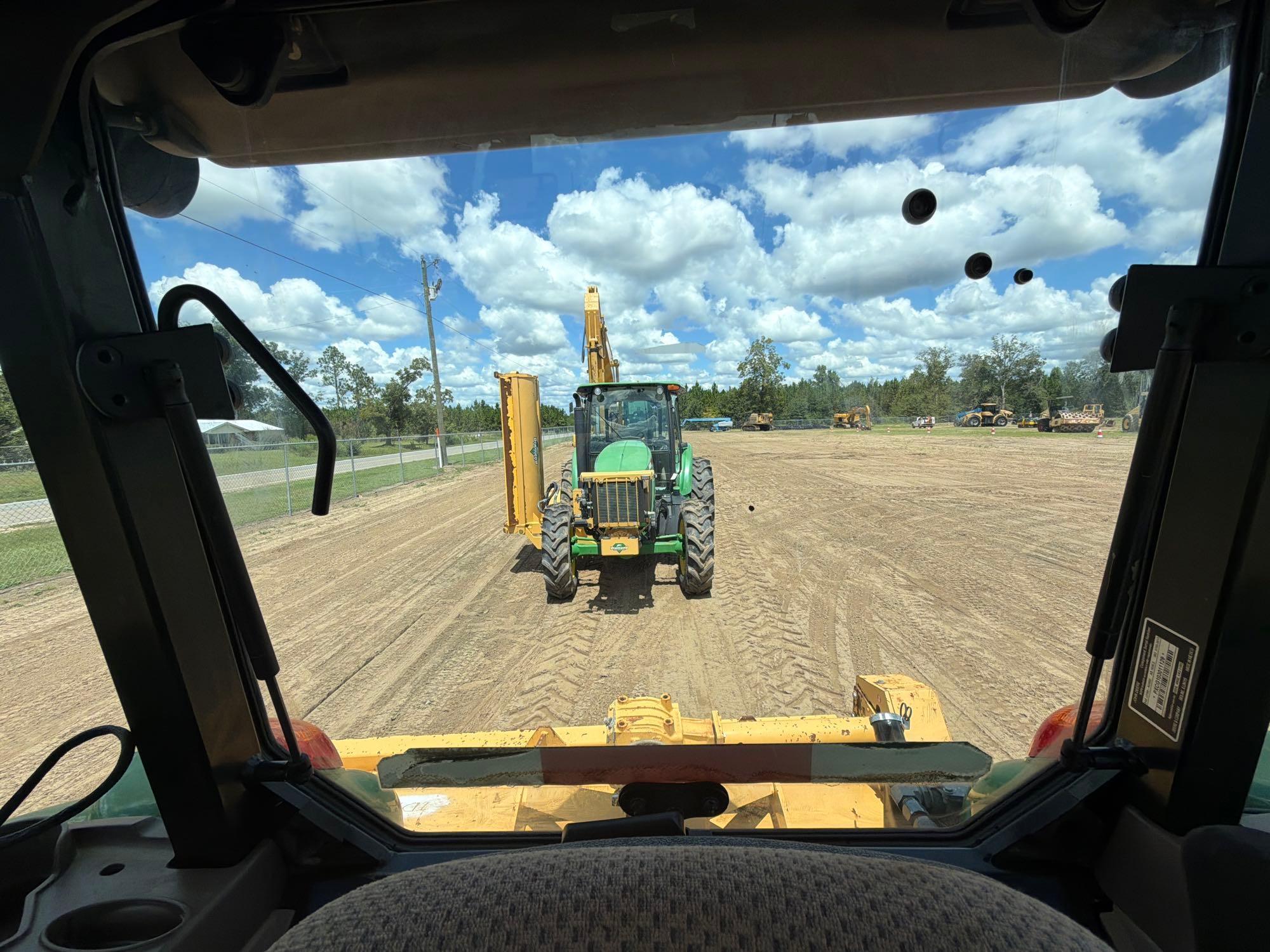 John Deere 5100E
