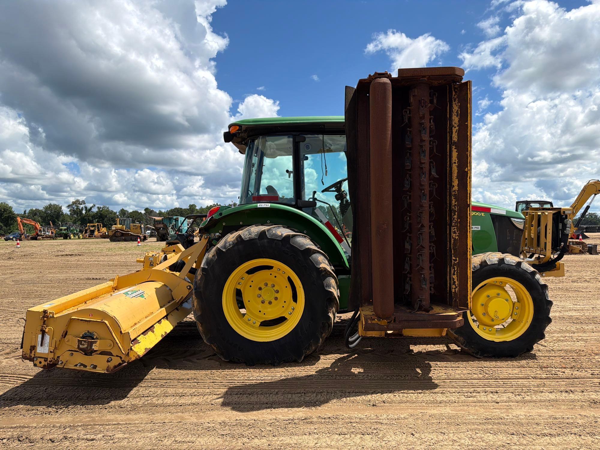 John Deere 5100E