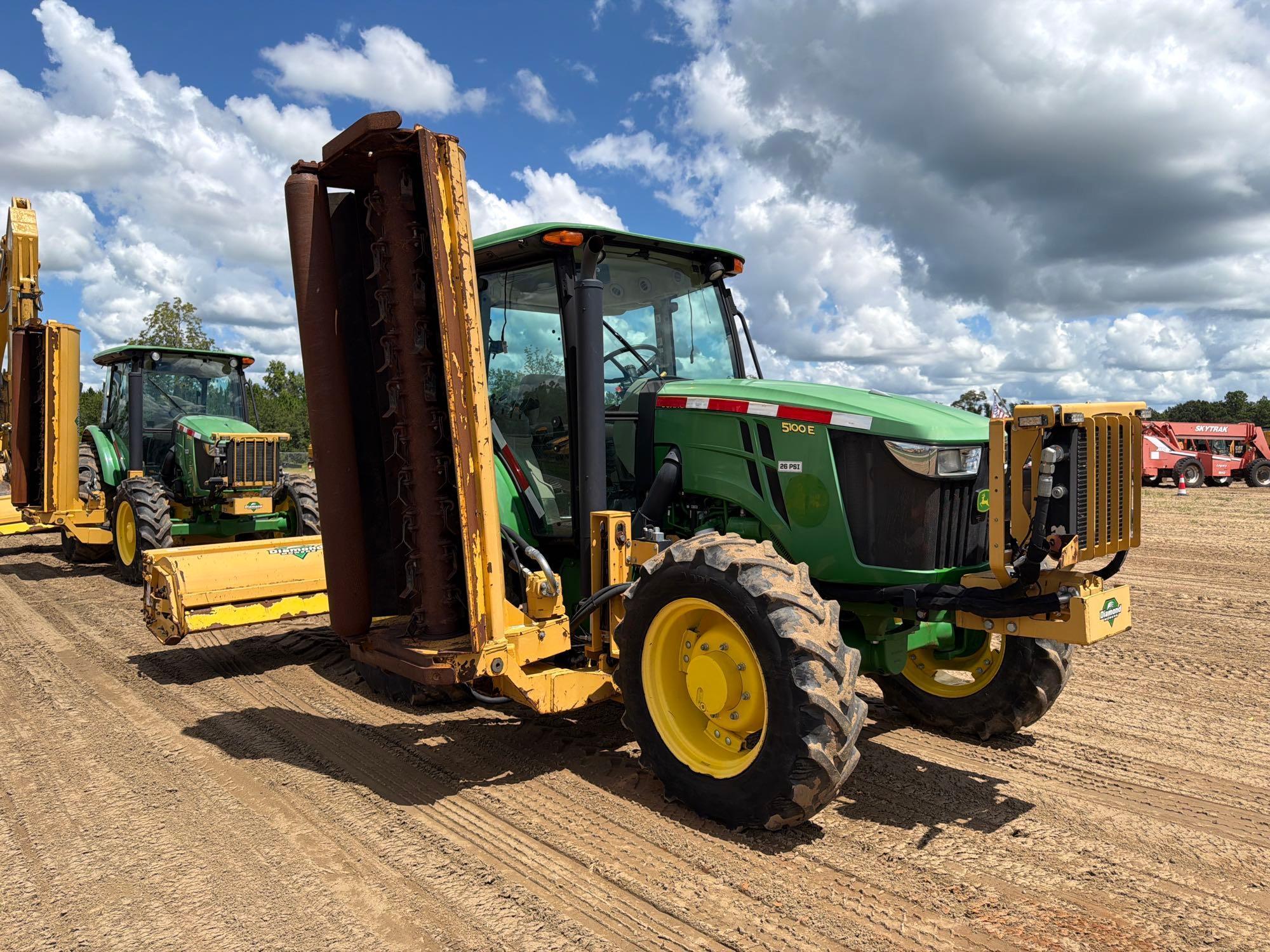 John Deere 5100E