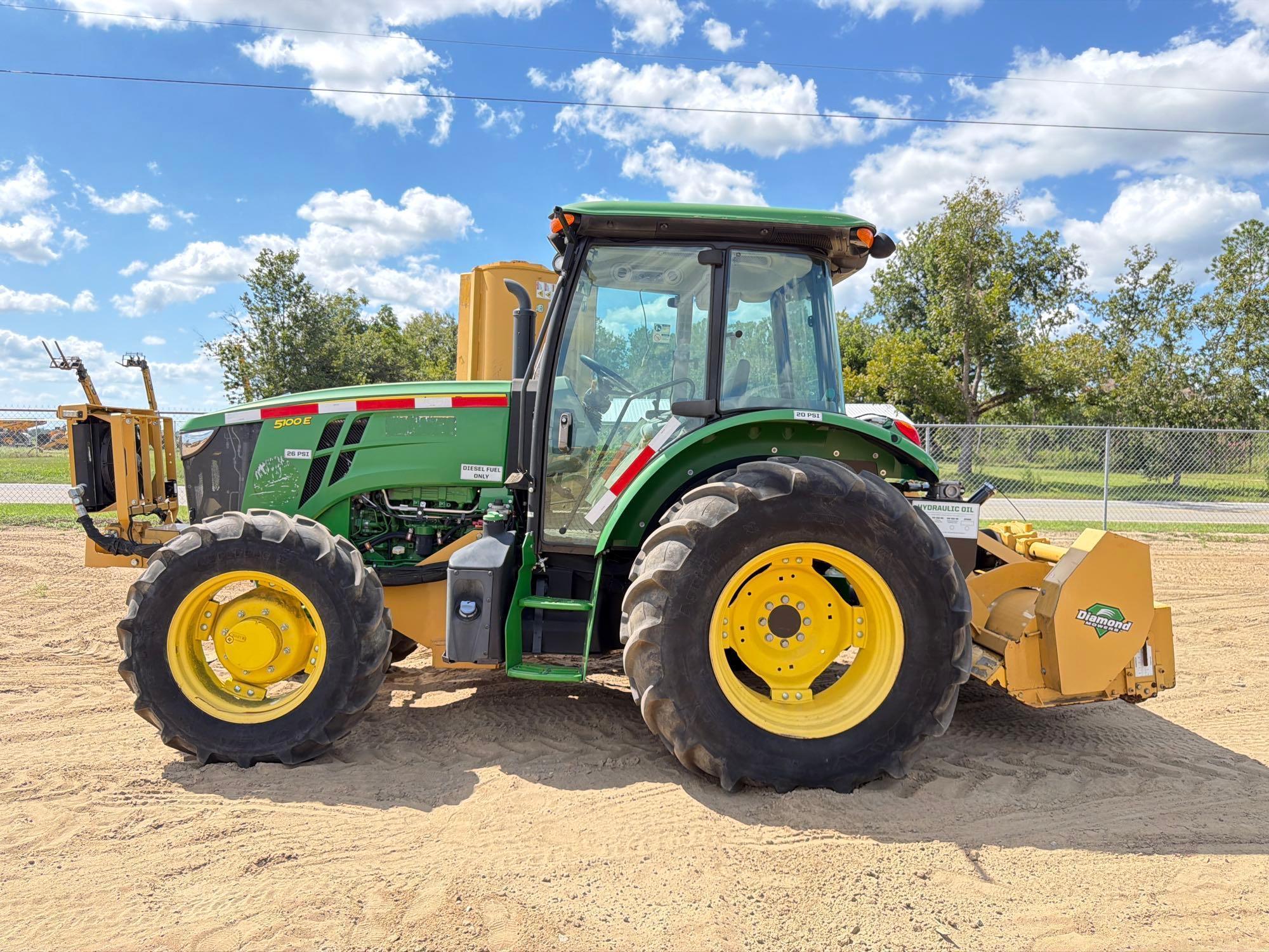 John Deere 5100E