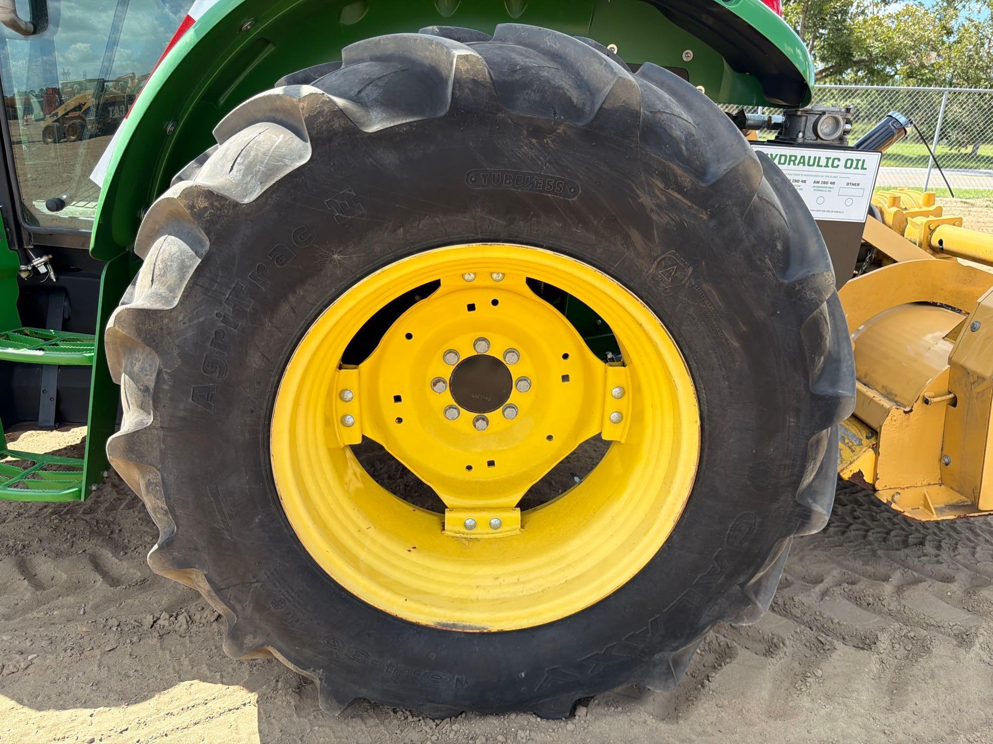 John Deere 5100E
