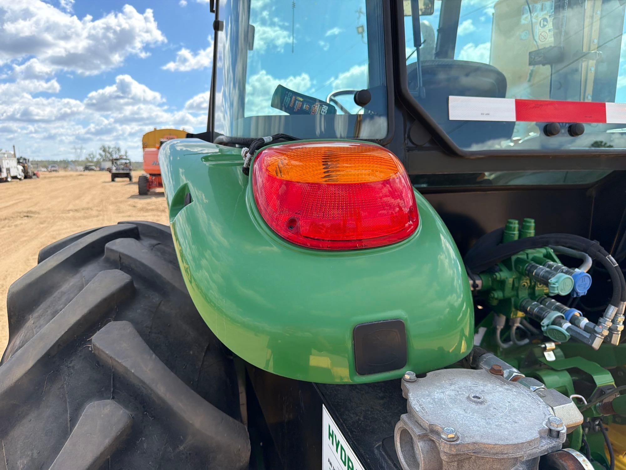 John Deere 5100E
