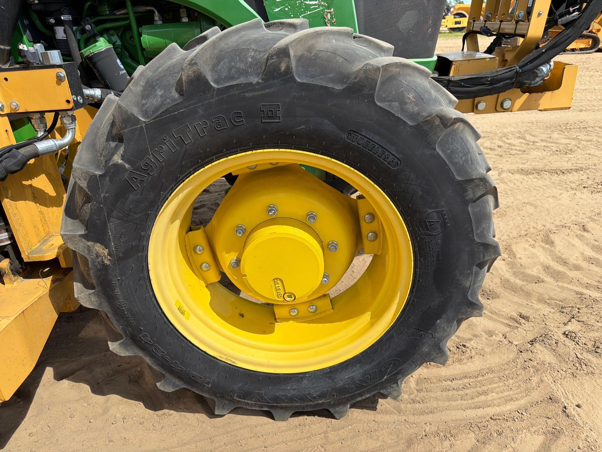 John Deere 5100E
