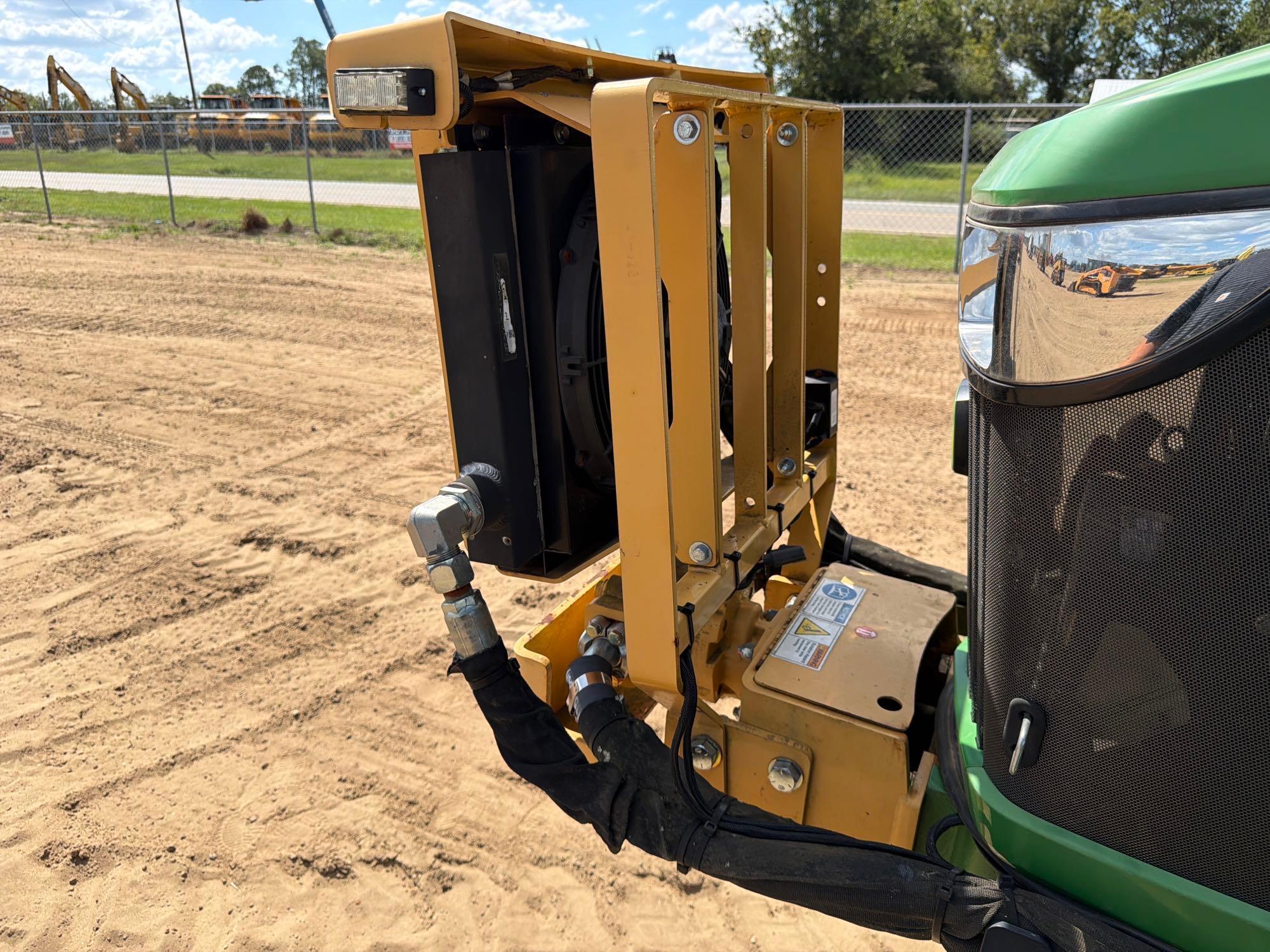 John Deere 5100E