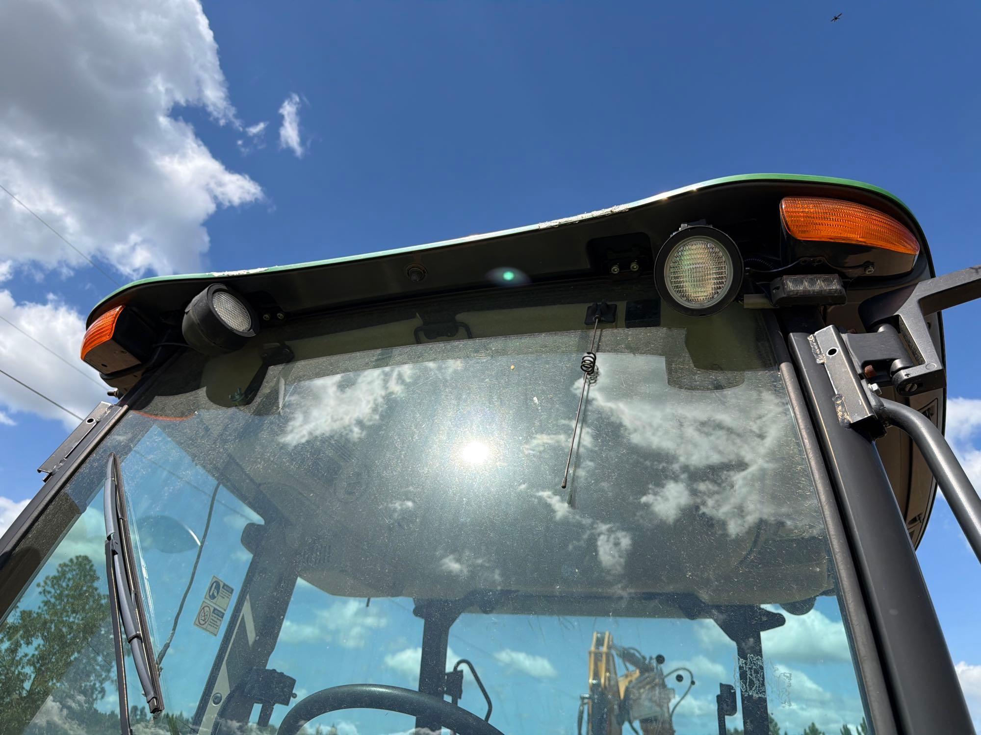 John Deere 5100E