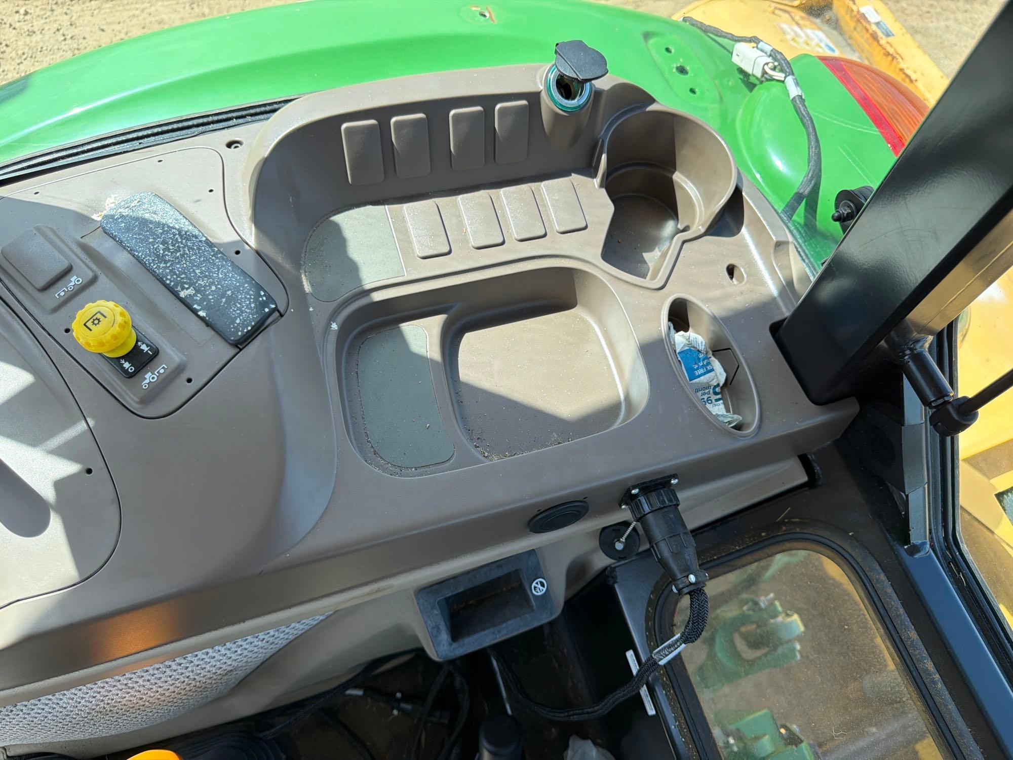 John Deere 5100E