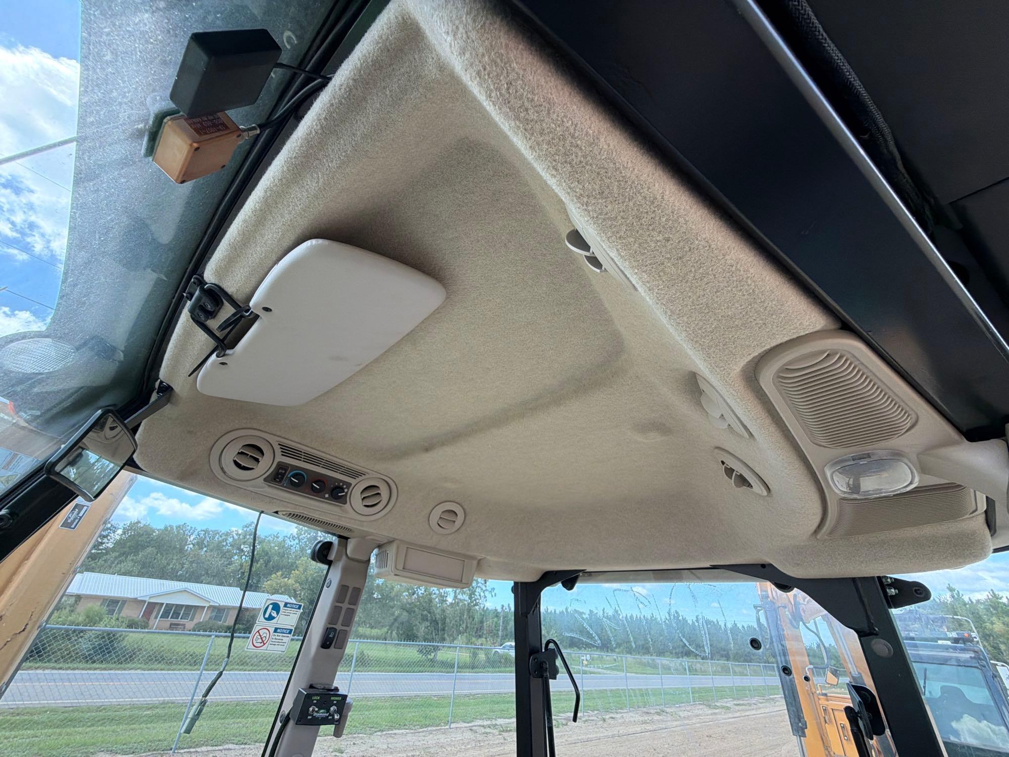 John Deere 5100E