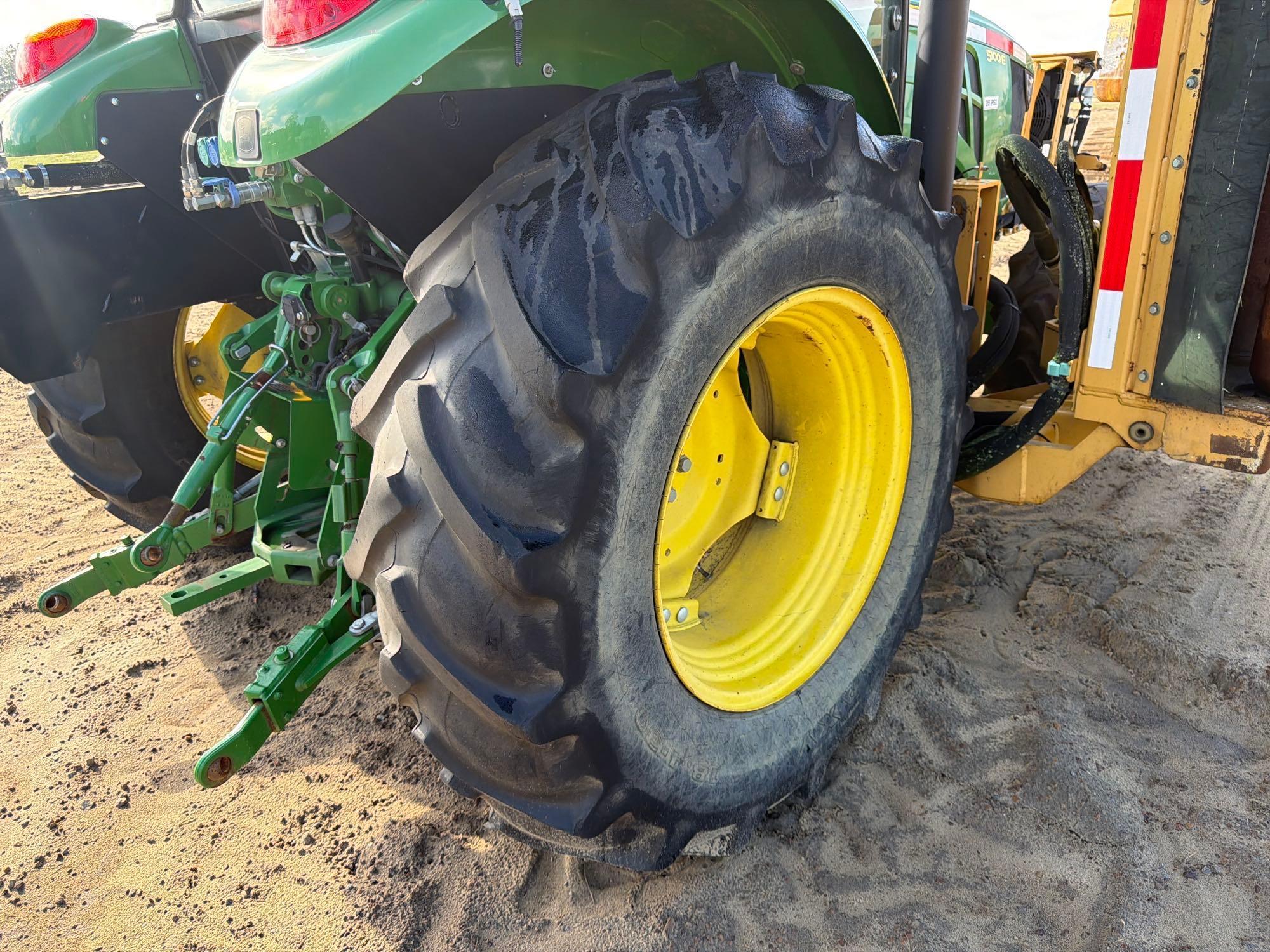 John Deere 5100E