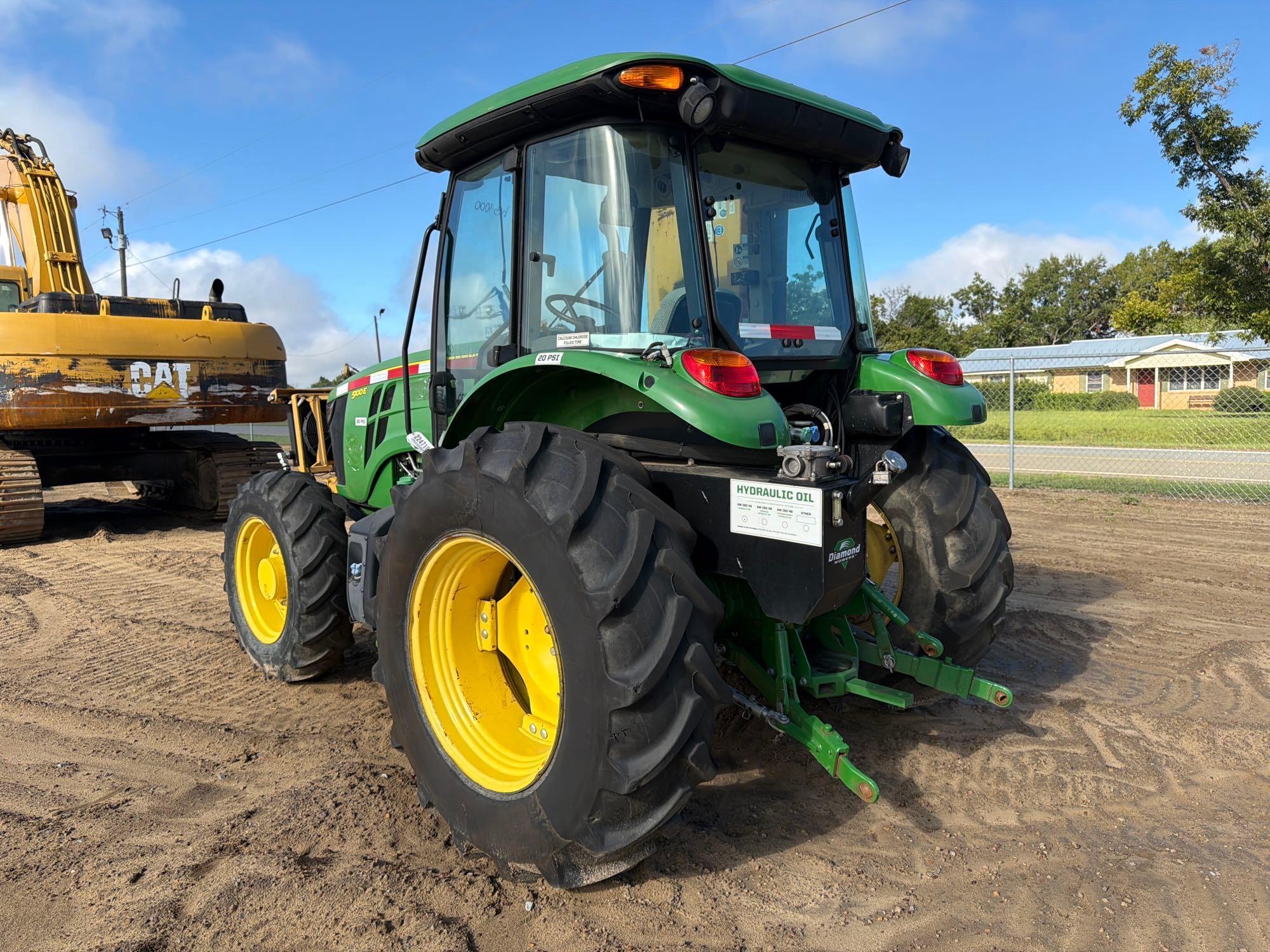 John Deere 5100E