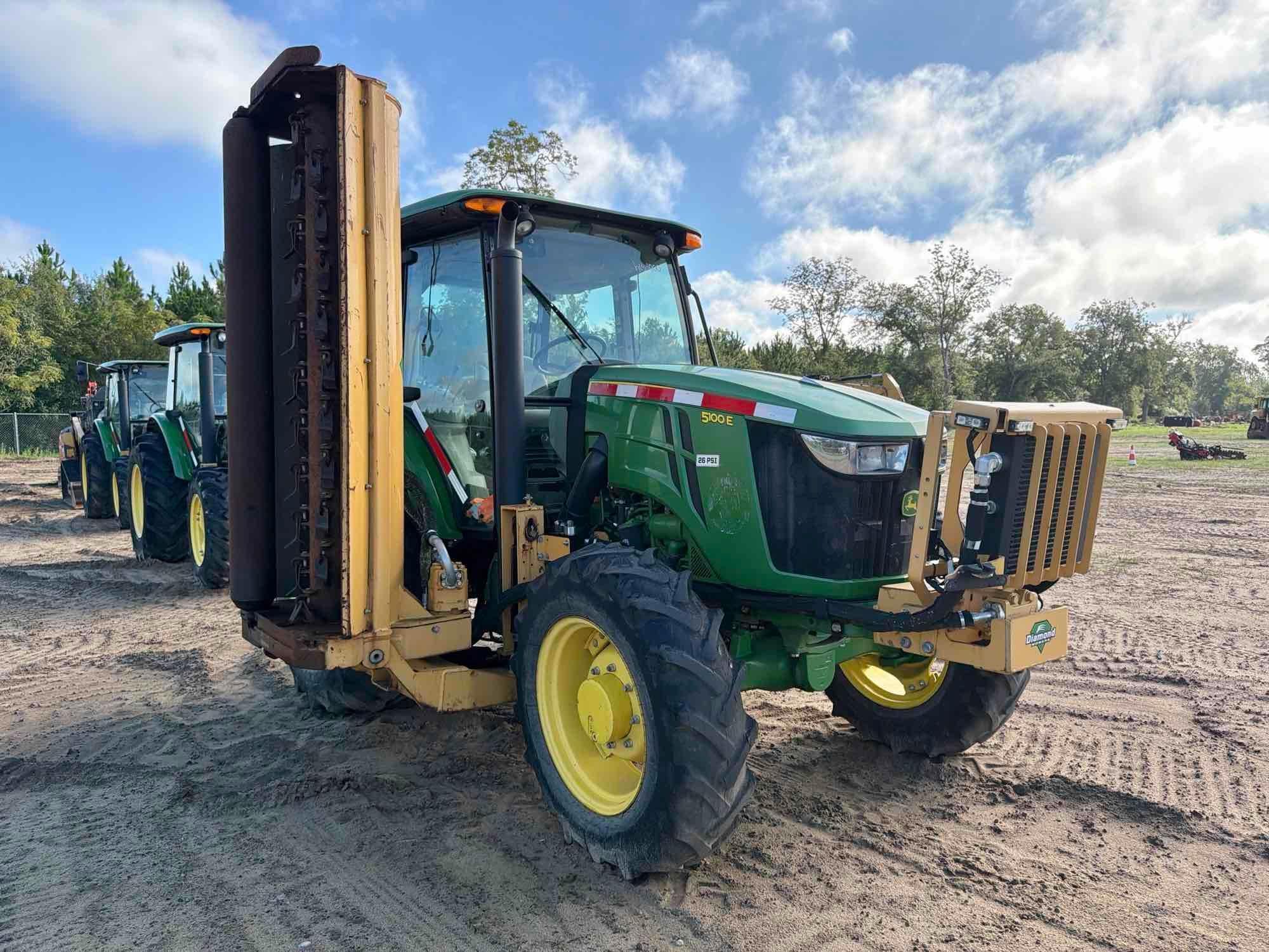 John Deere 5100E