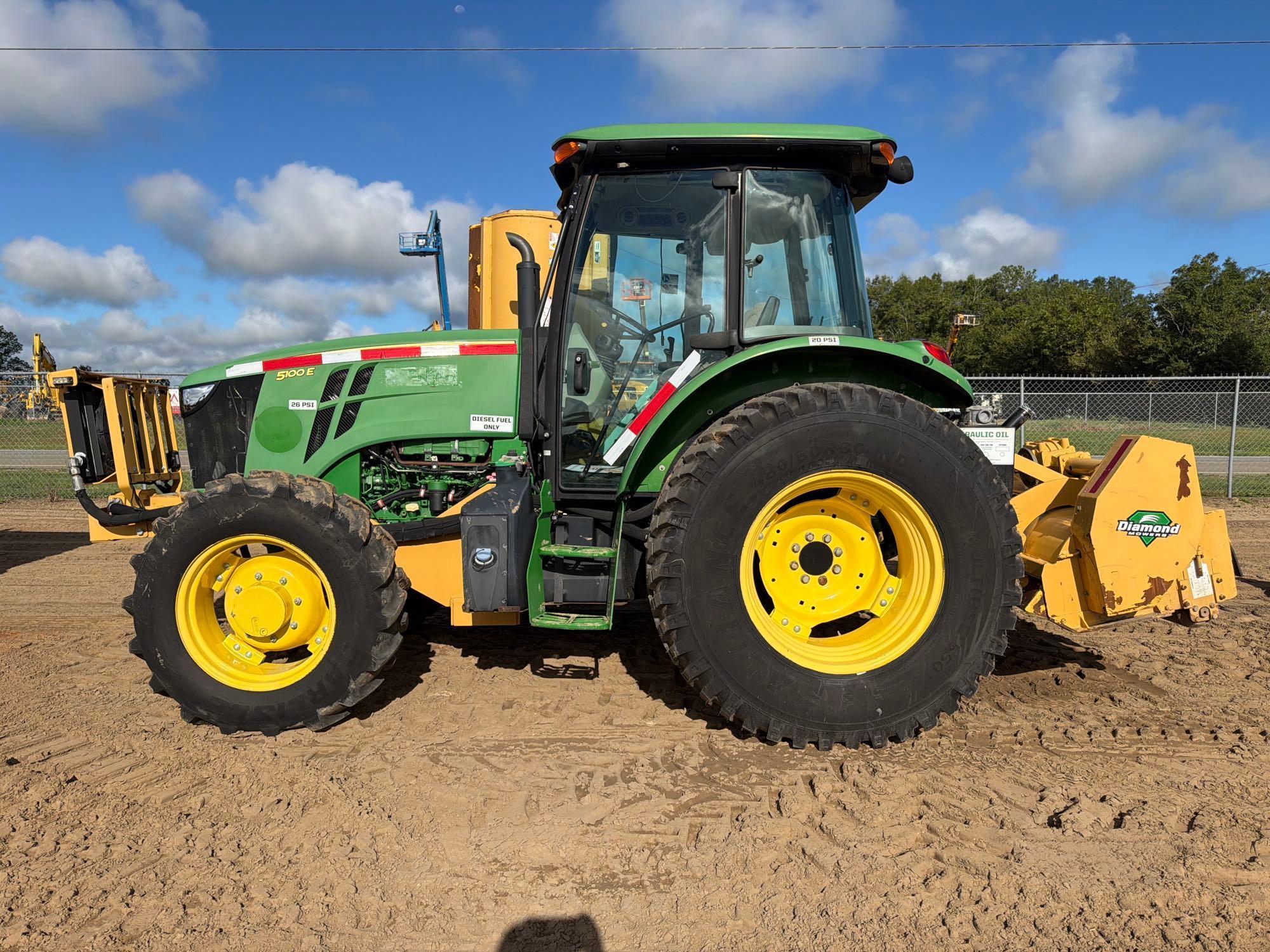 John Deere 5100E