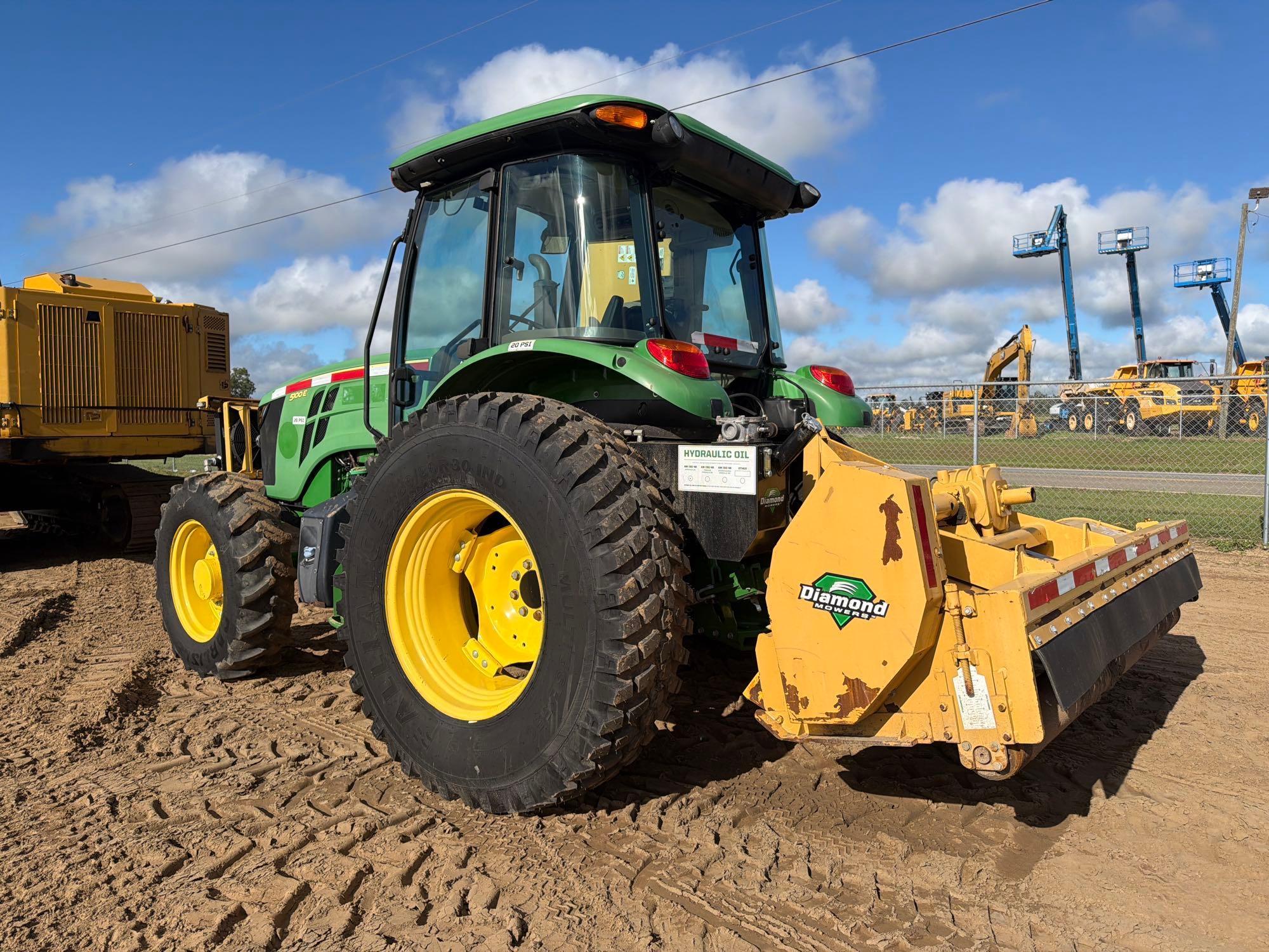 John Deere 5100E