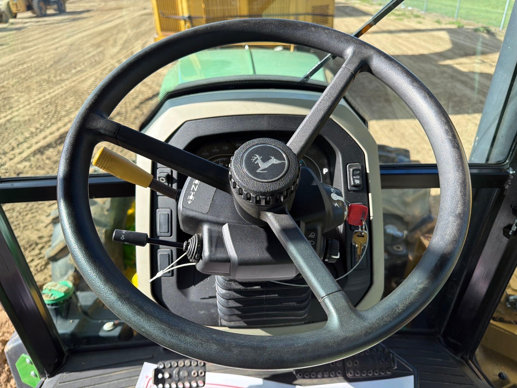 John Deere 5100E