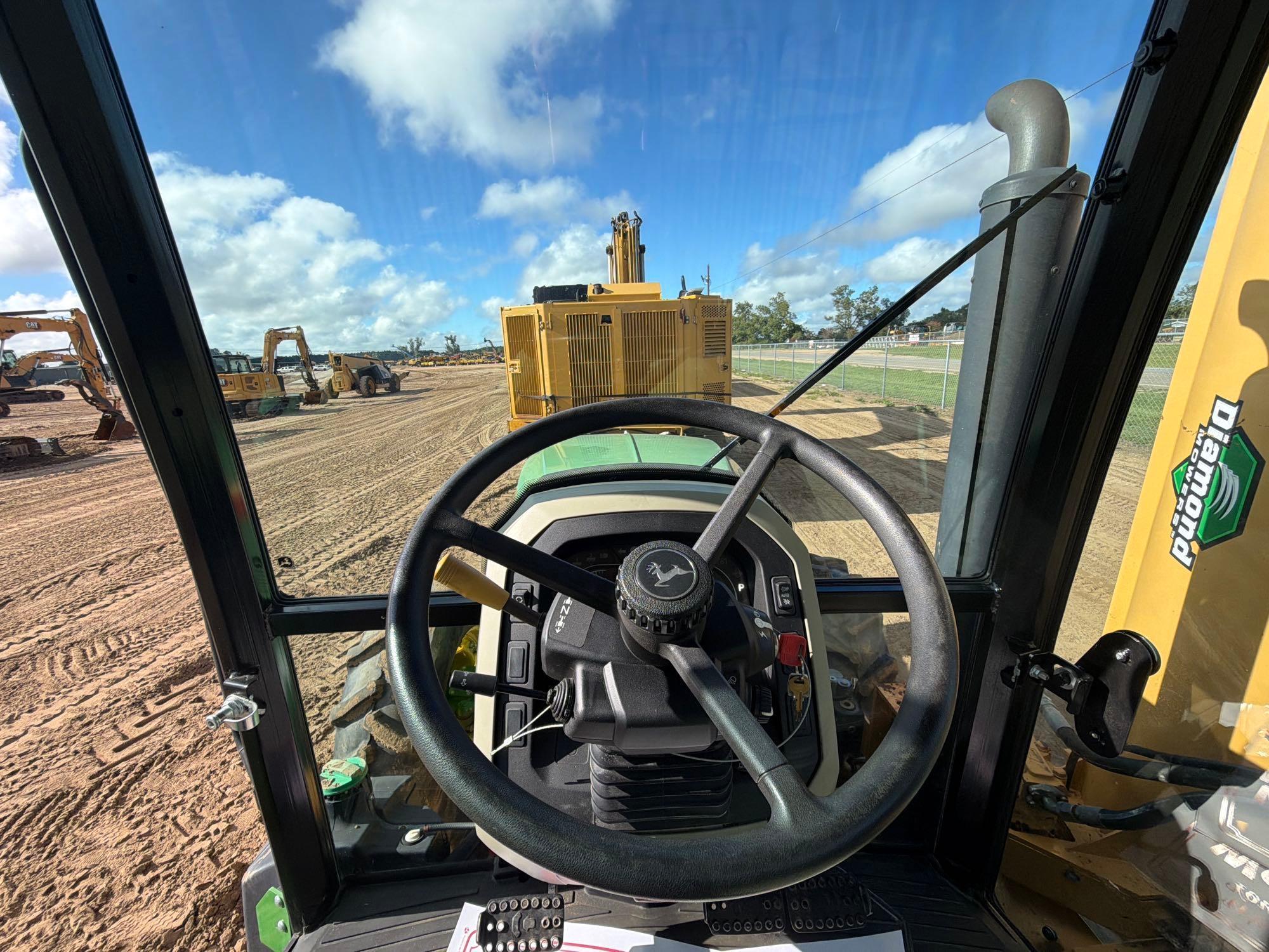 John Deere 5100E