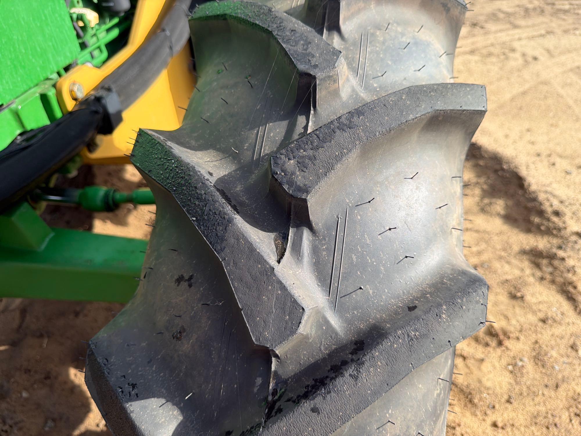 John Deere 5100E