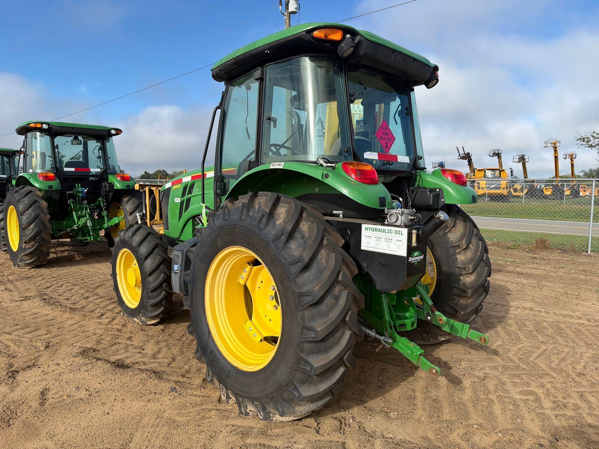 John Deere 5100E