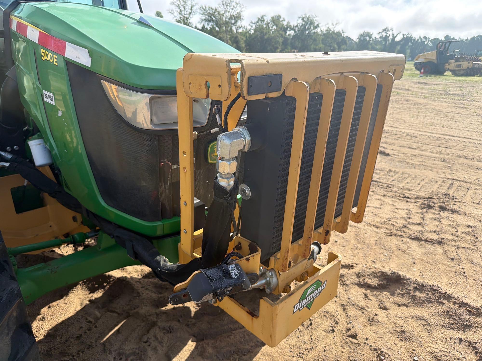 John Deere 5100E