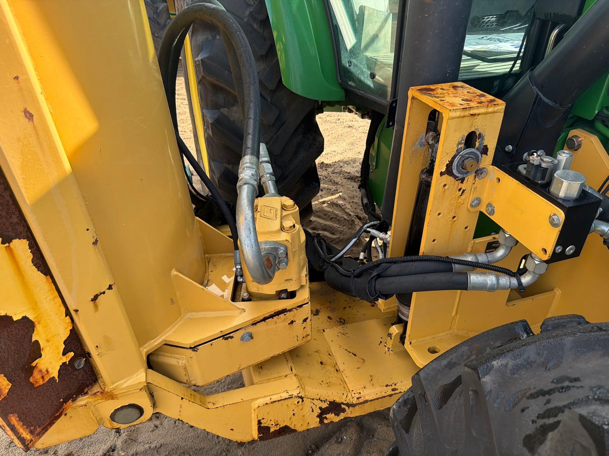 John Deere 5100E