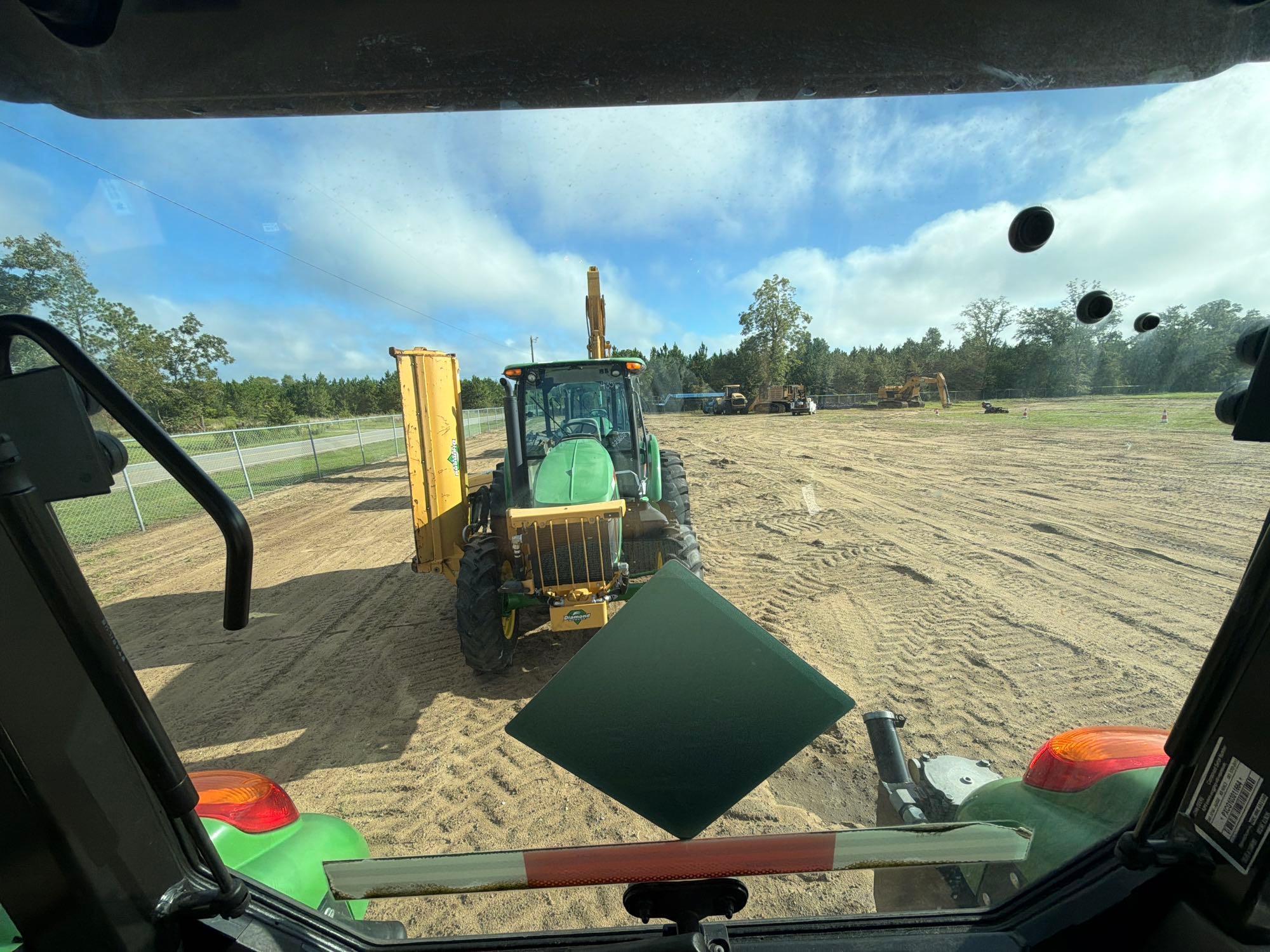 John Deere 5100E