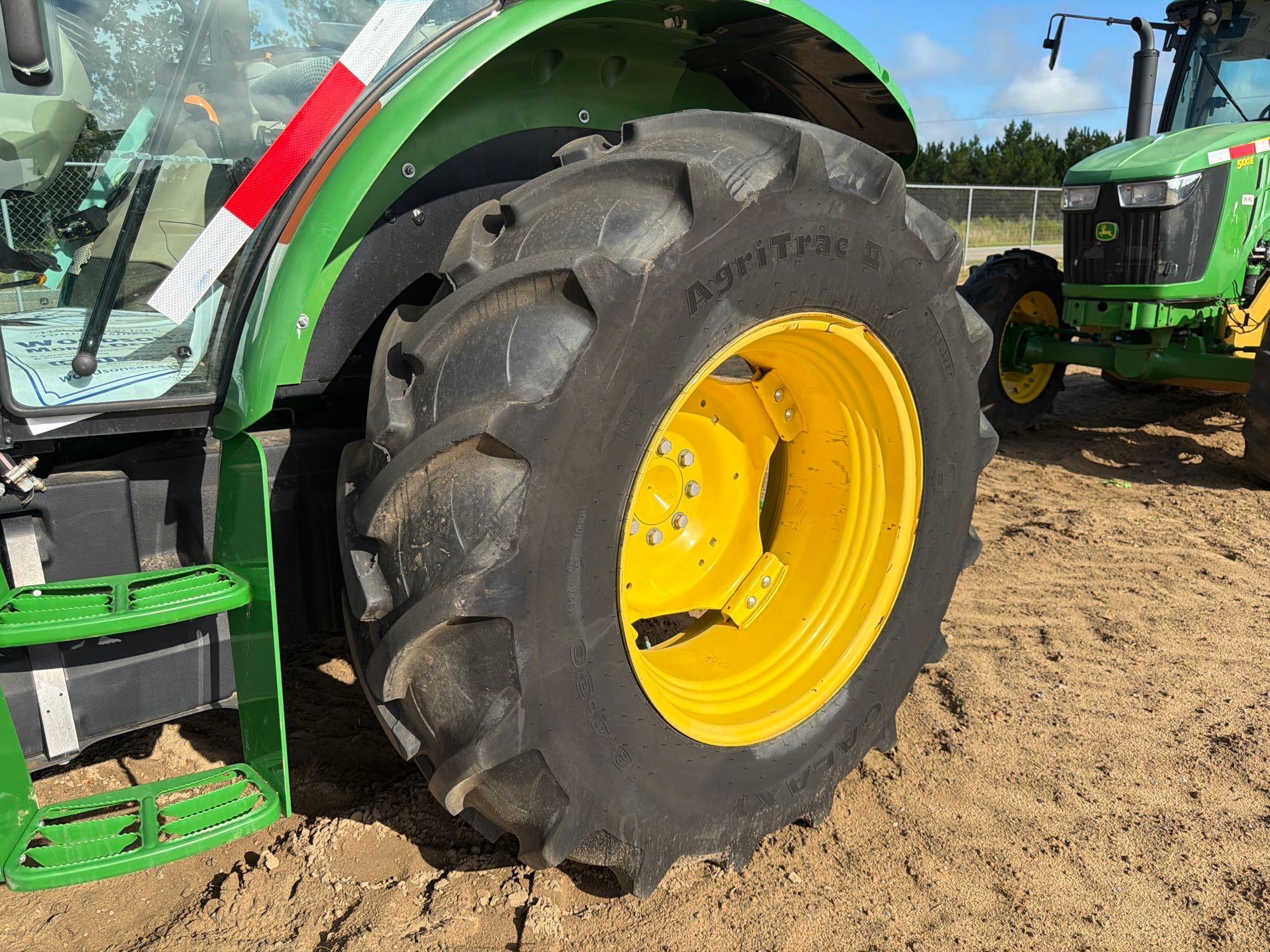 John Deere 5100E
