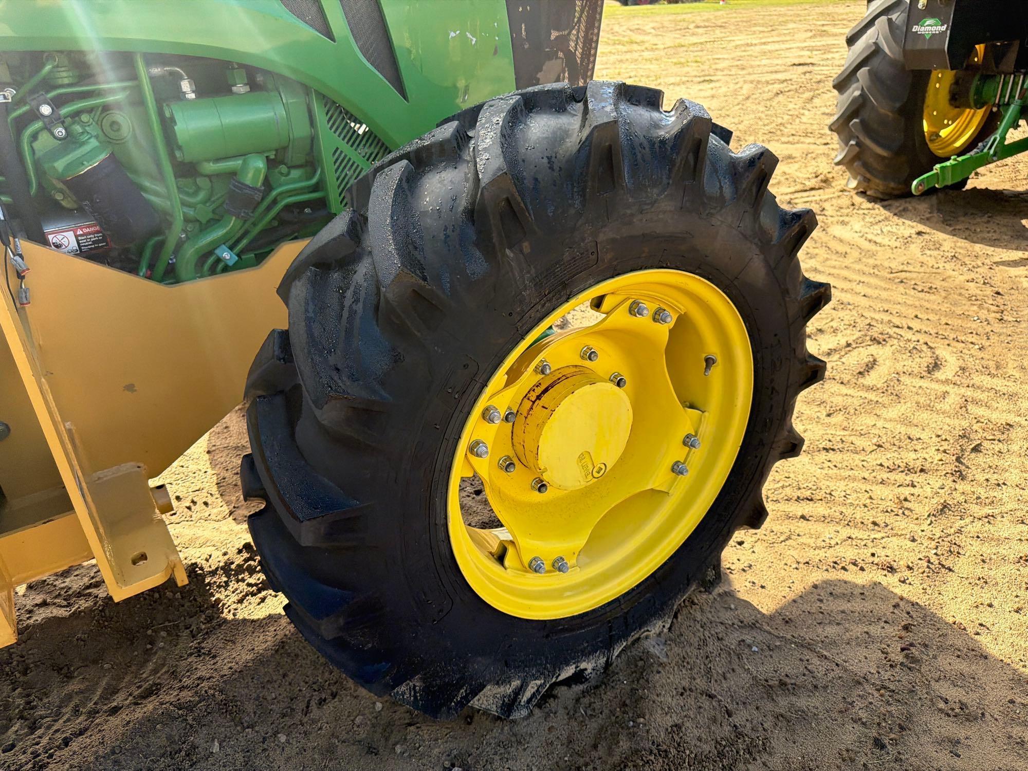 John Deere 5100E