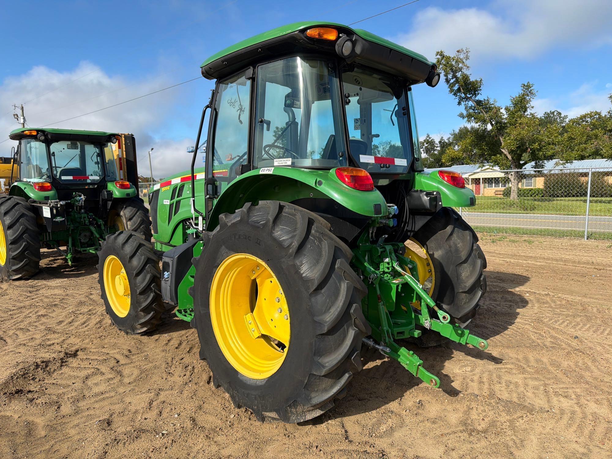 John Deere 5100E