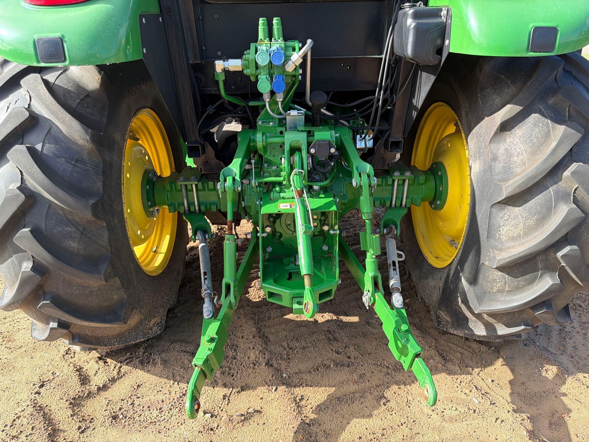 John Deere 5100E
