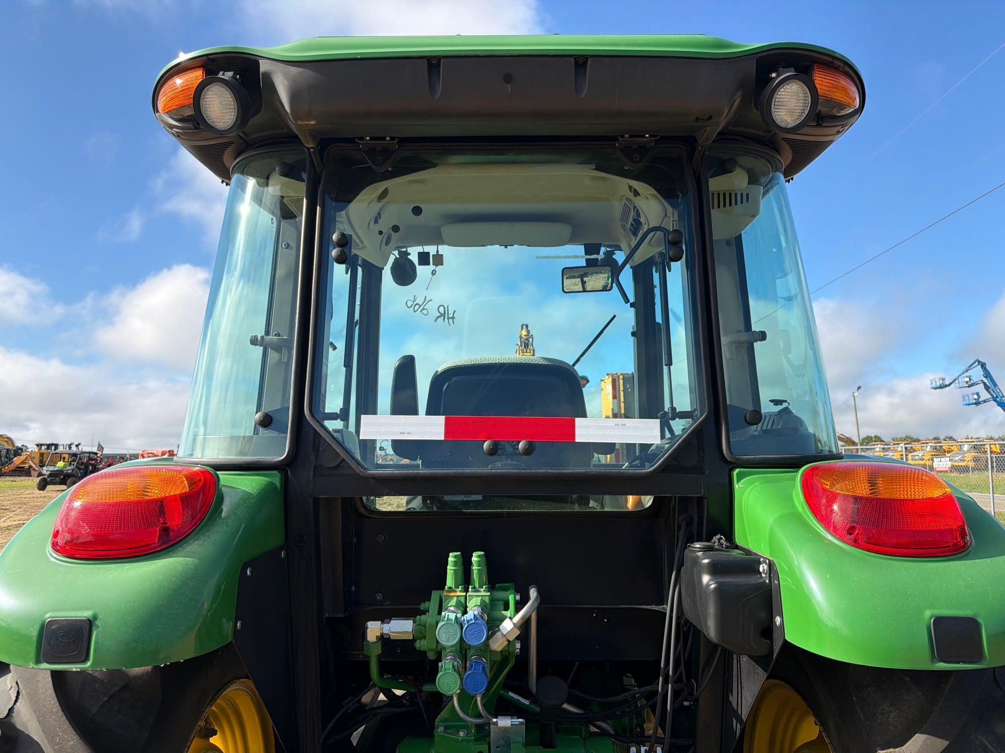 John Deere 5100E