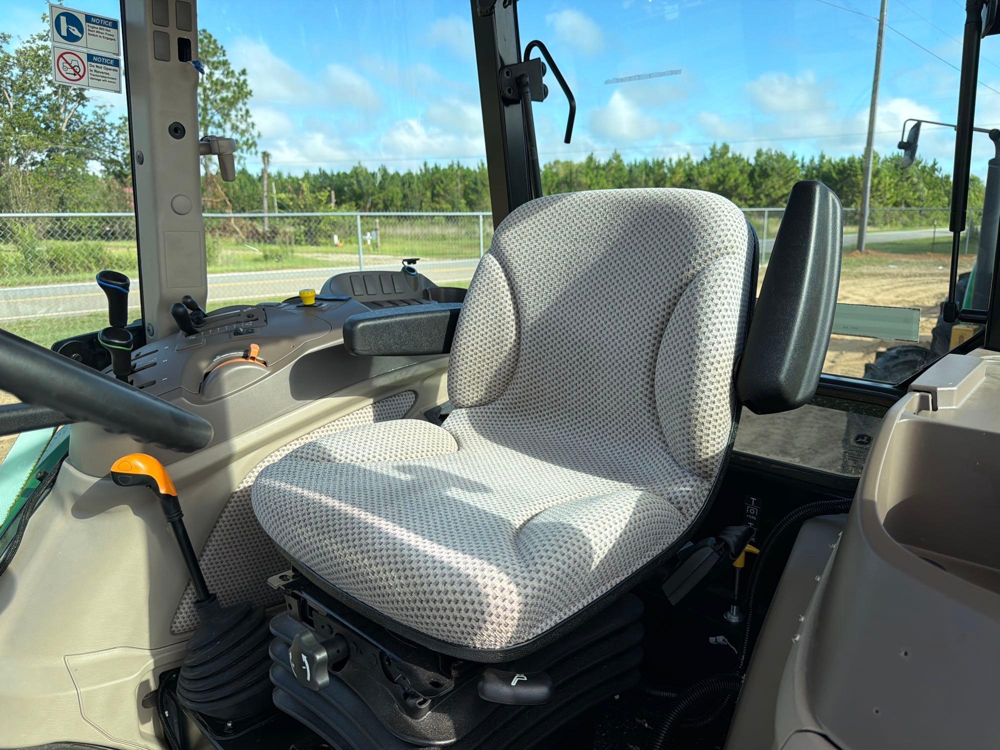 John Deere 5100E