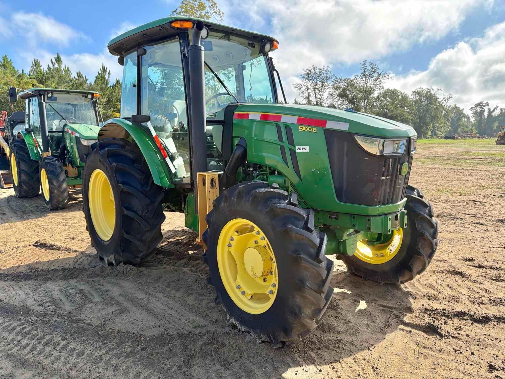 John Deere 5100E
