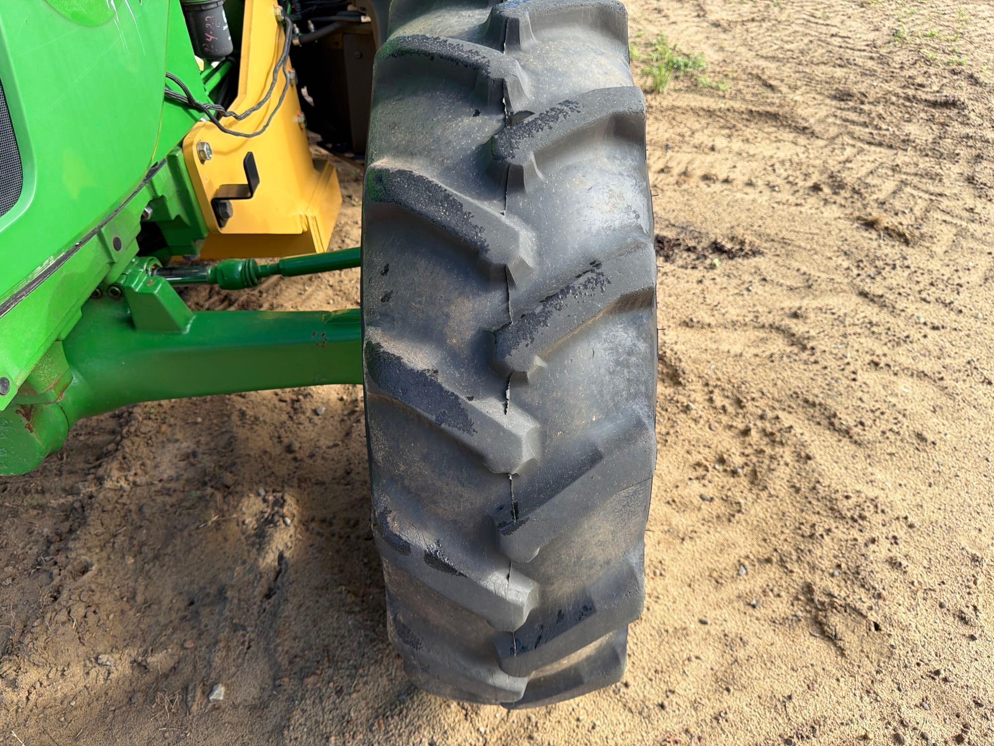 John Deere 5100E