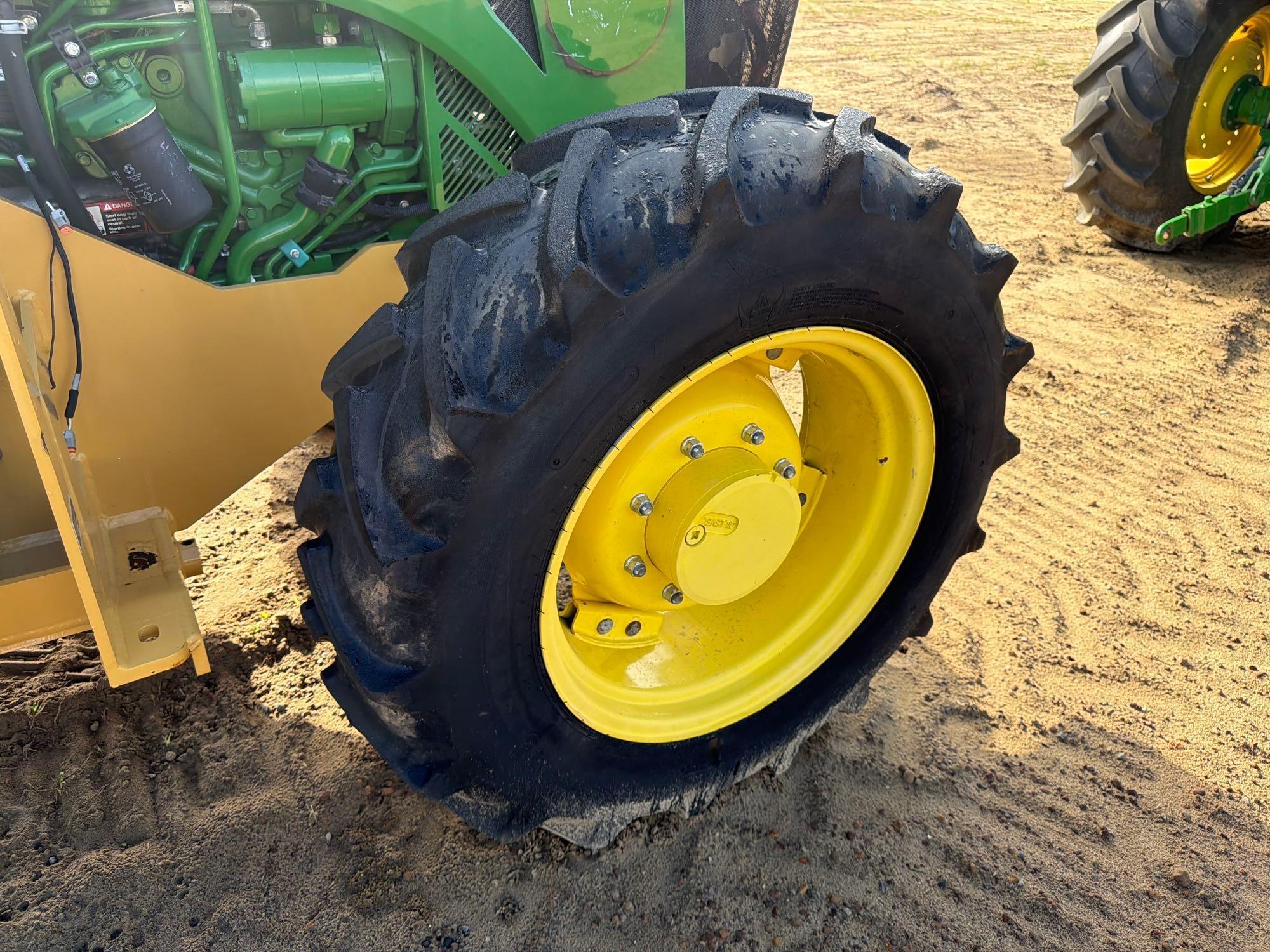 John Deere 5100E
