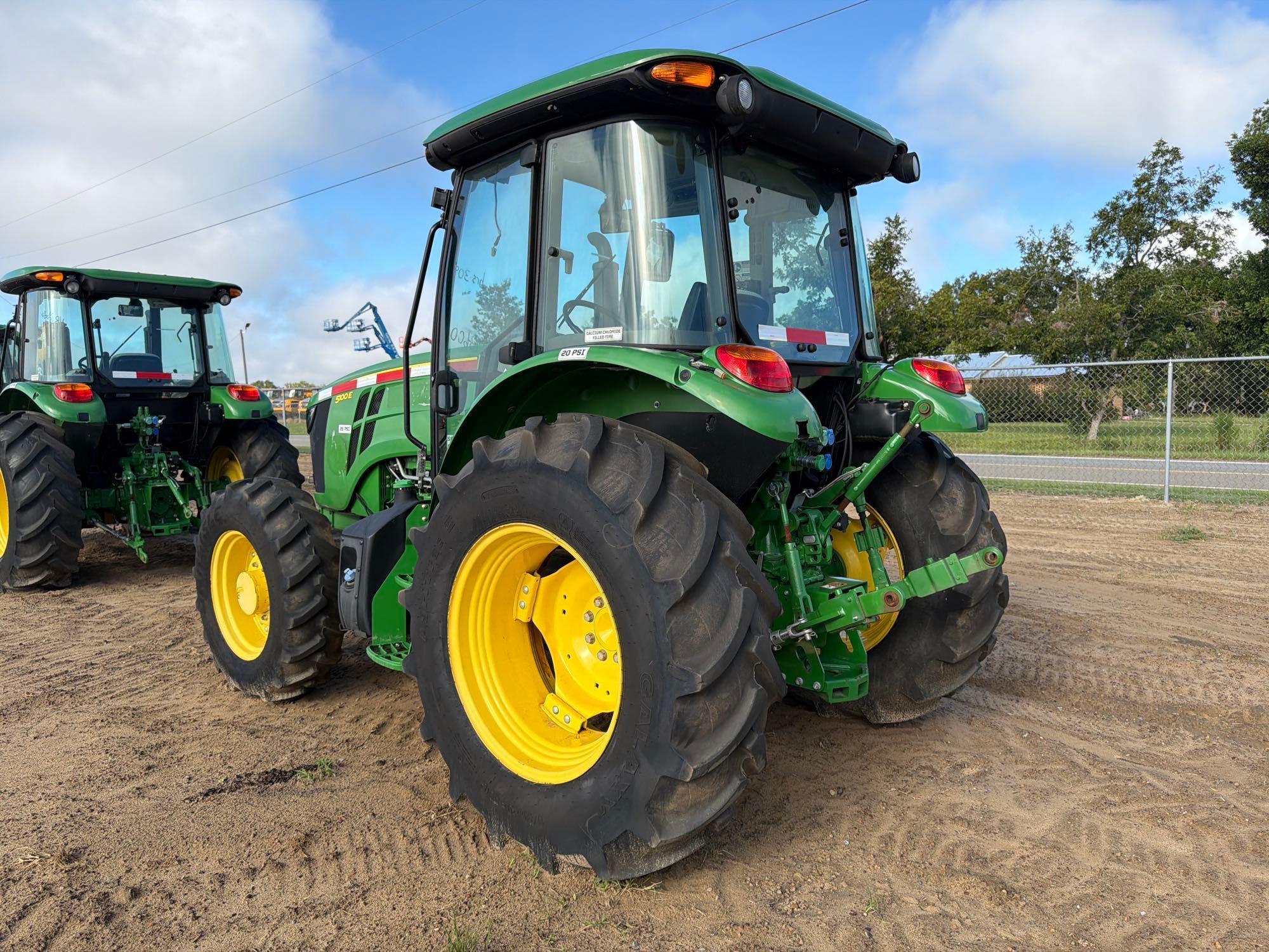 John Deere 5100E