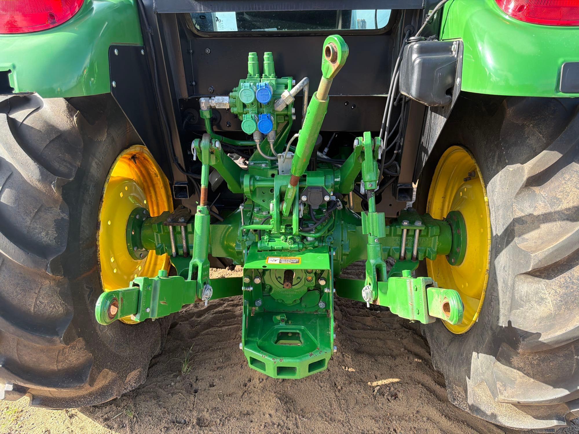 John Deere 5100E
