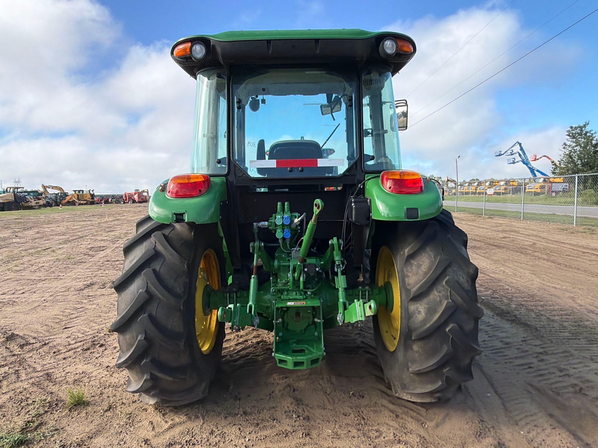 John Deere 5100E