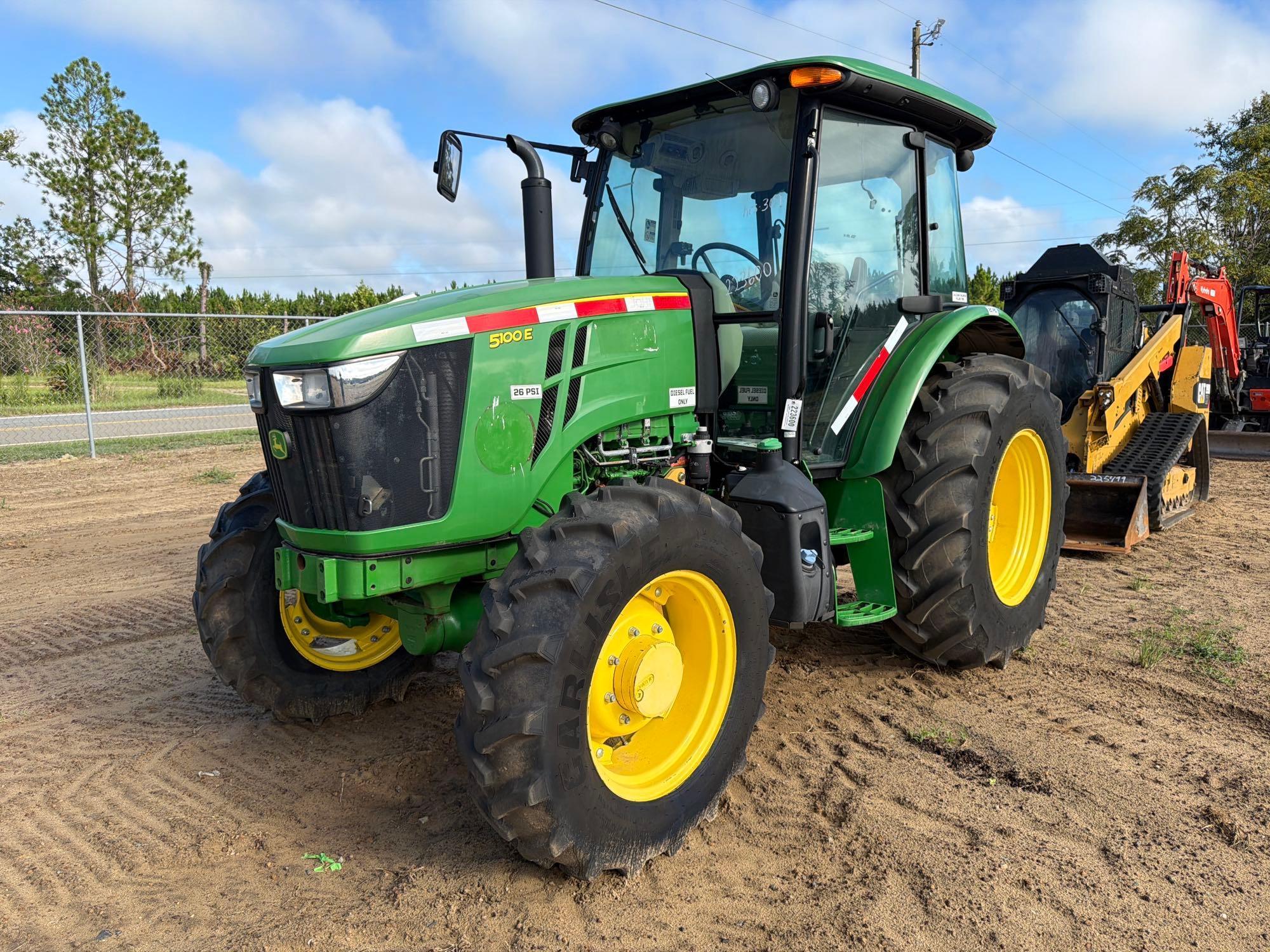John Deere 5100E
