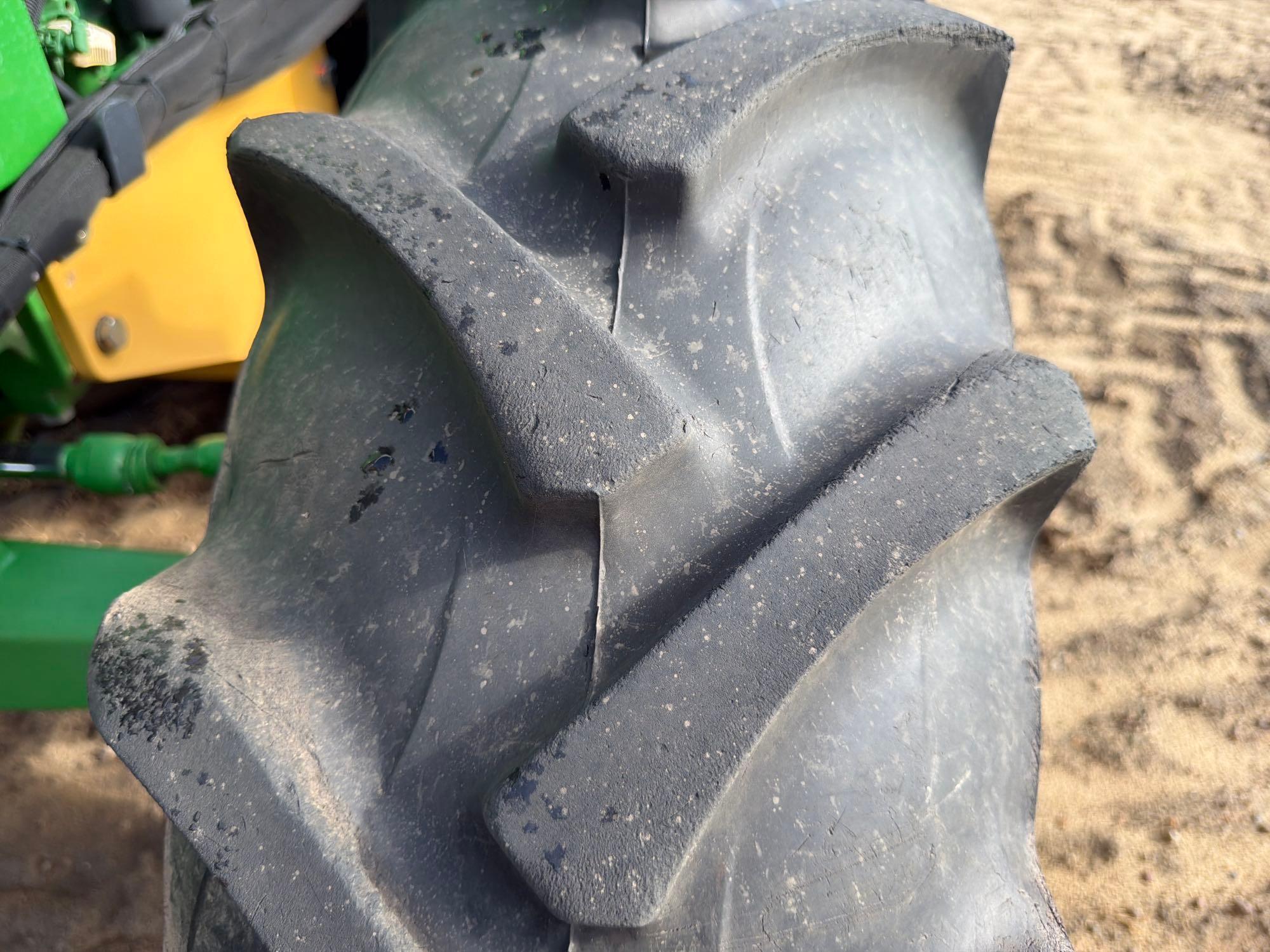 John Deere 5100E