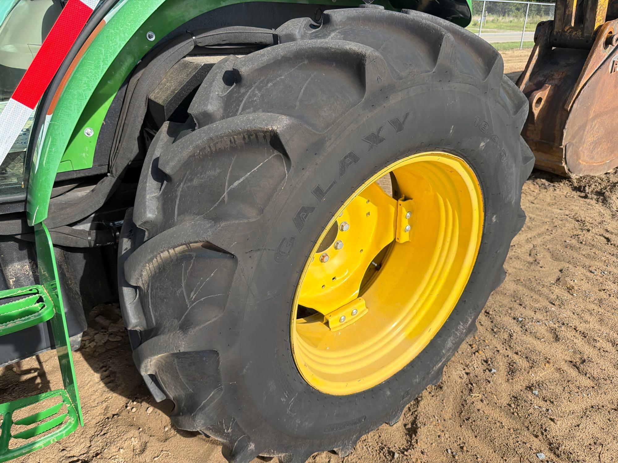 John Deere 5100E