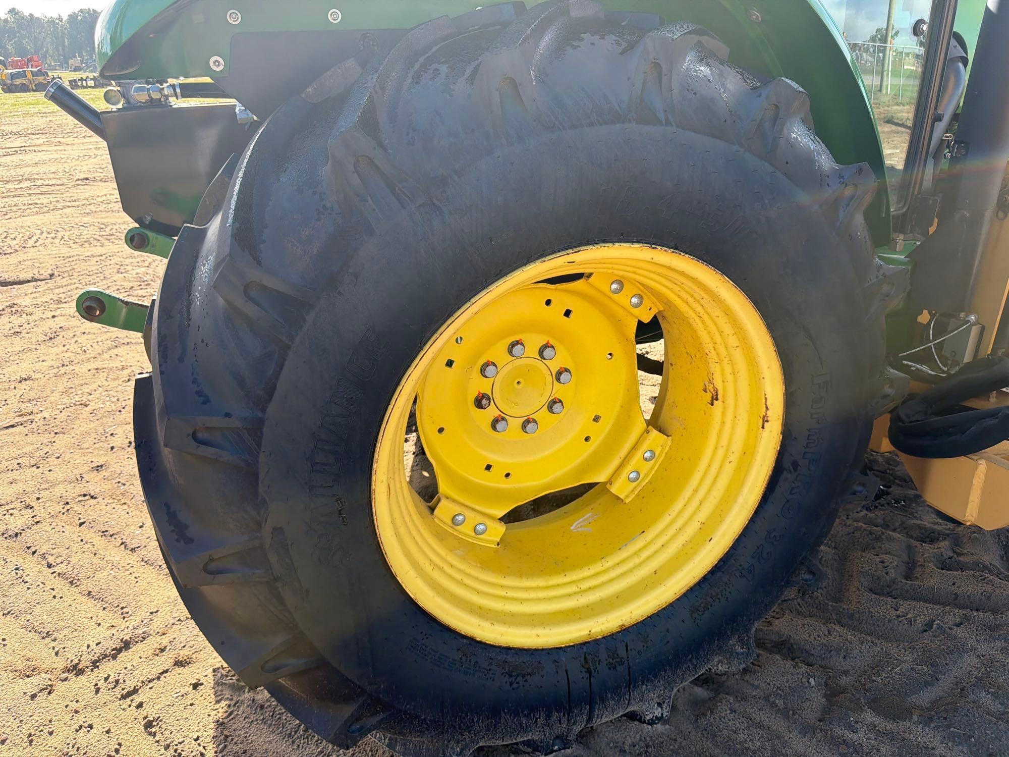 John Deere 5100E