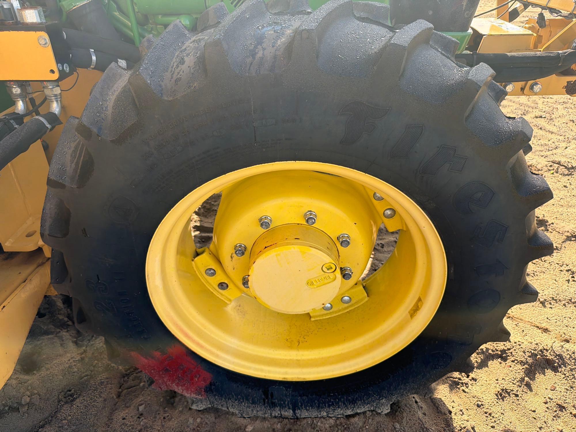 John Deere 5100E
