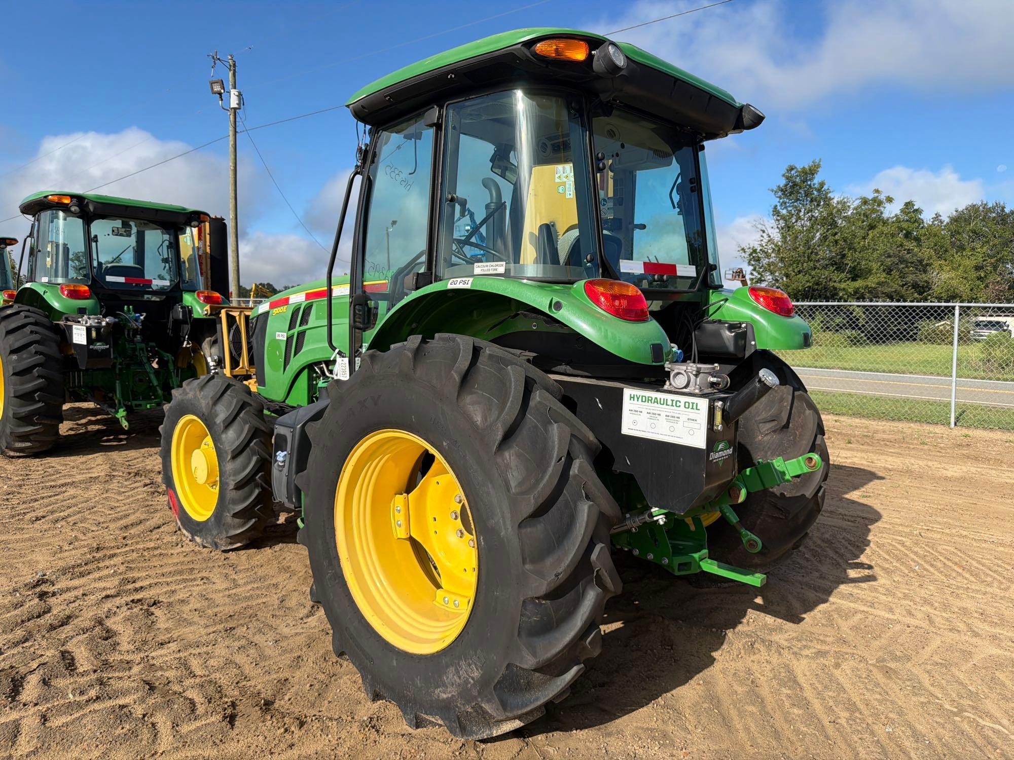 John Deere 5100E