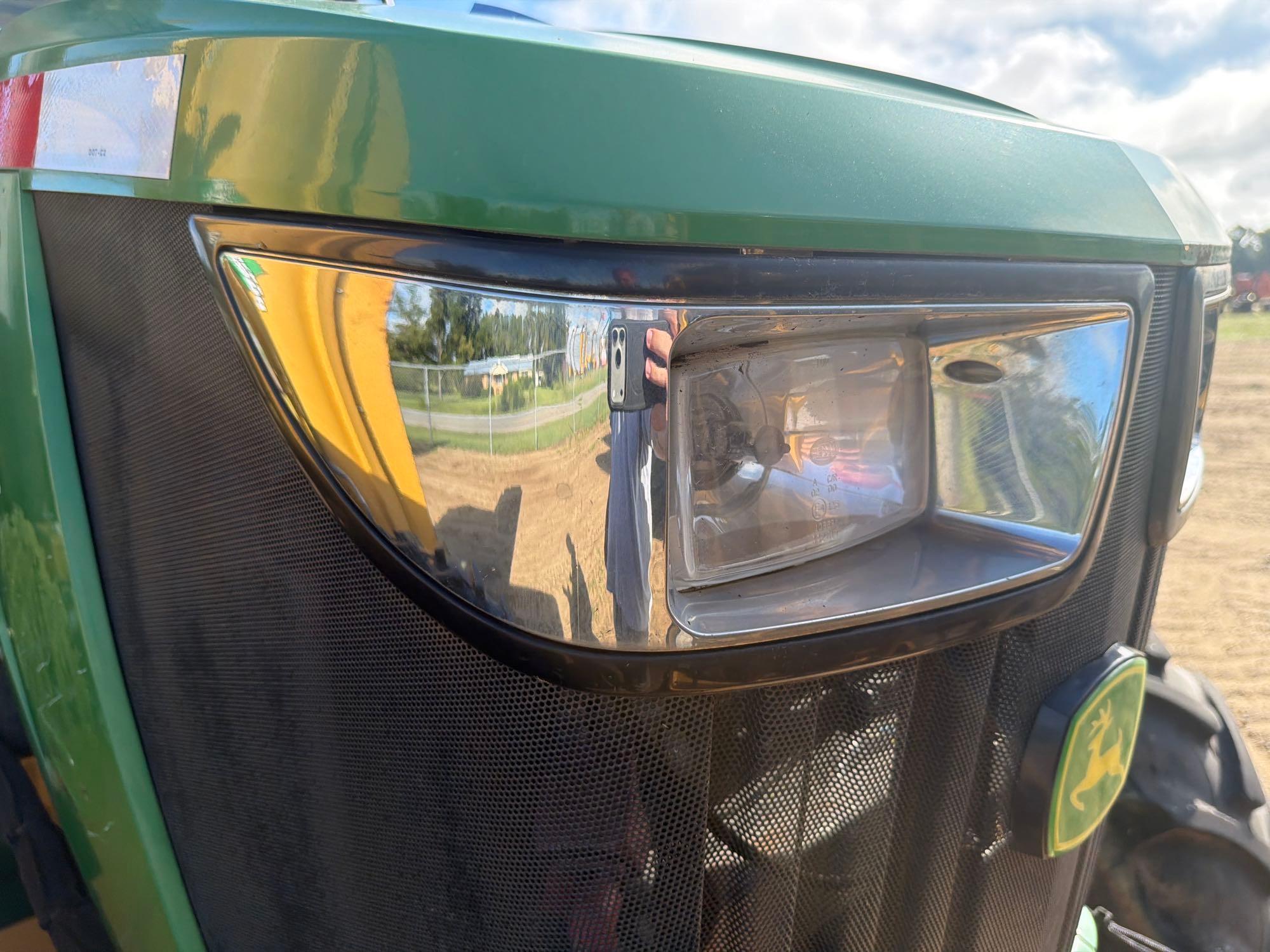 John Deere 5100E