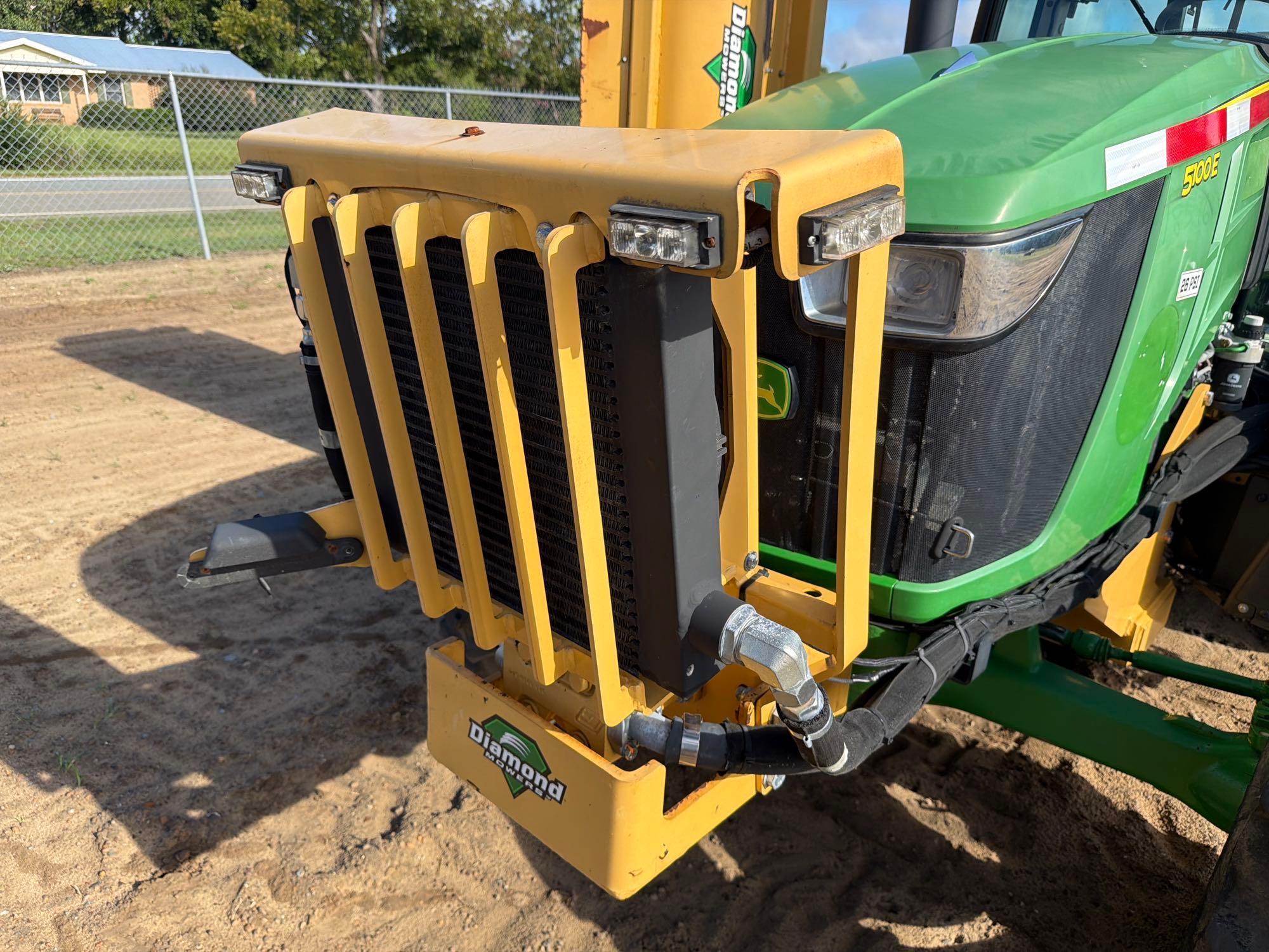 John Deere 5100E