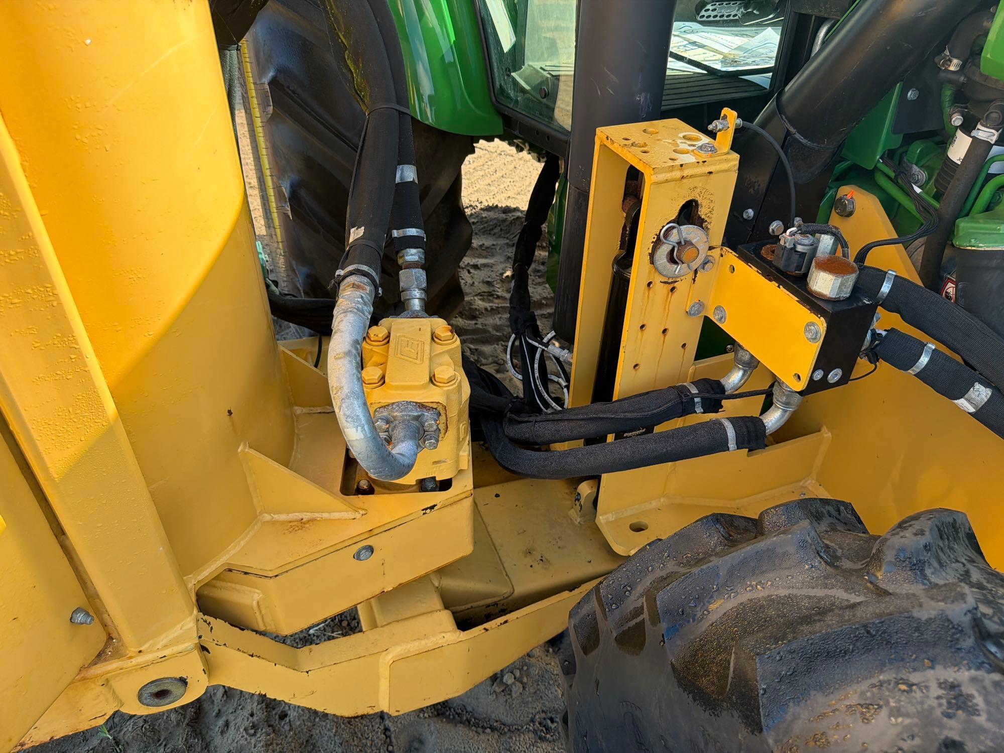 John Deere 5100E