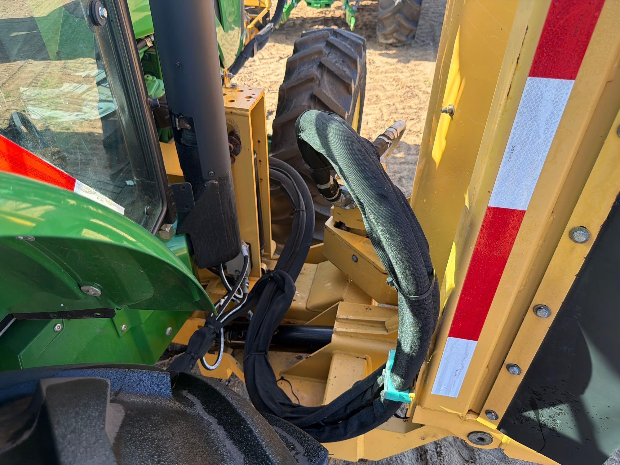 John Deere 5100E