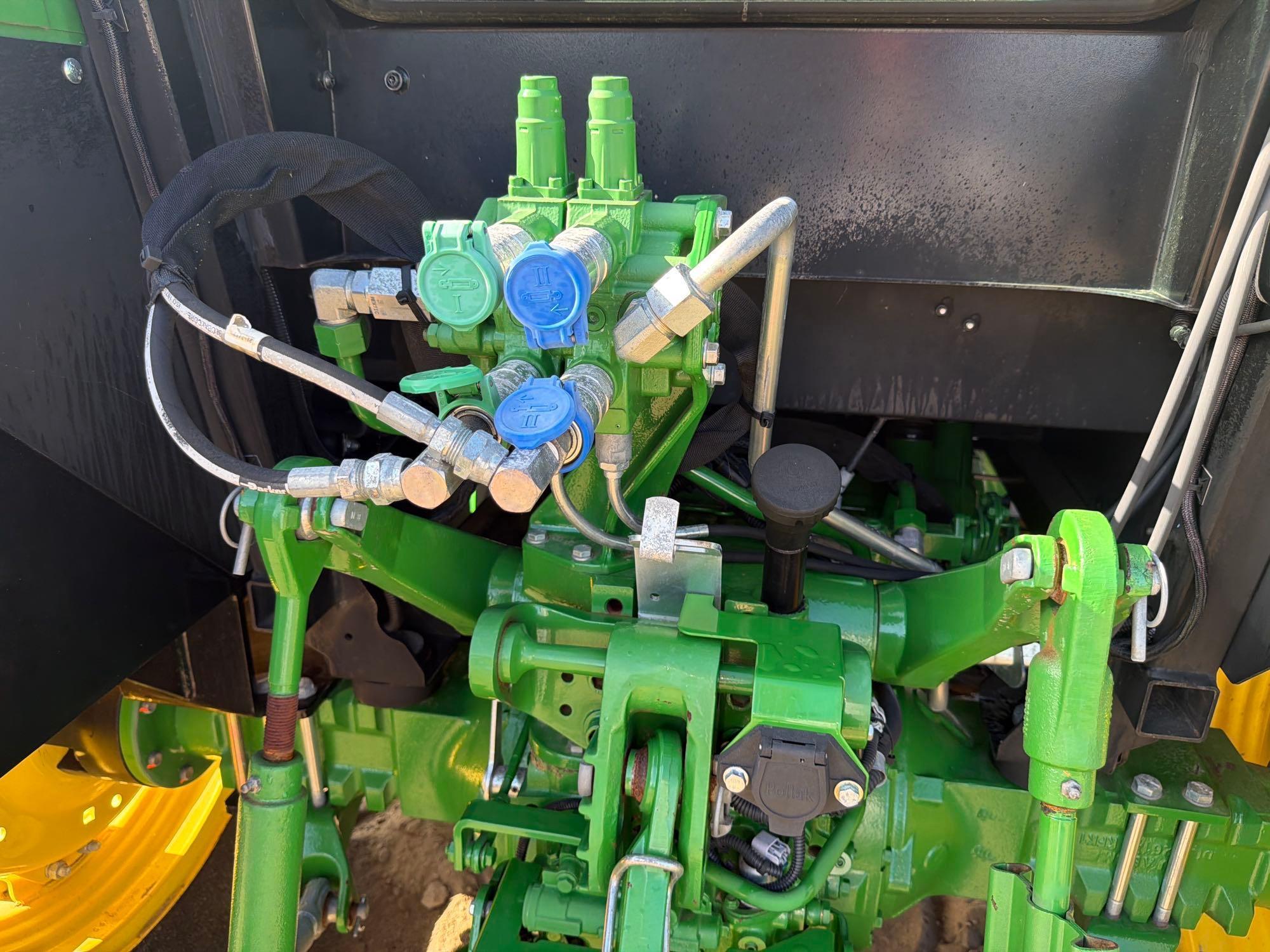 John Deere 5100E