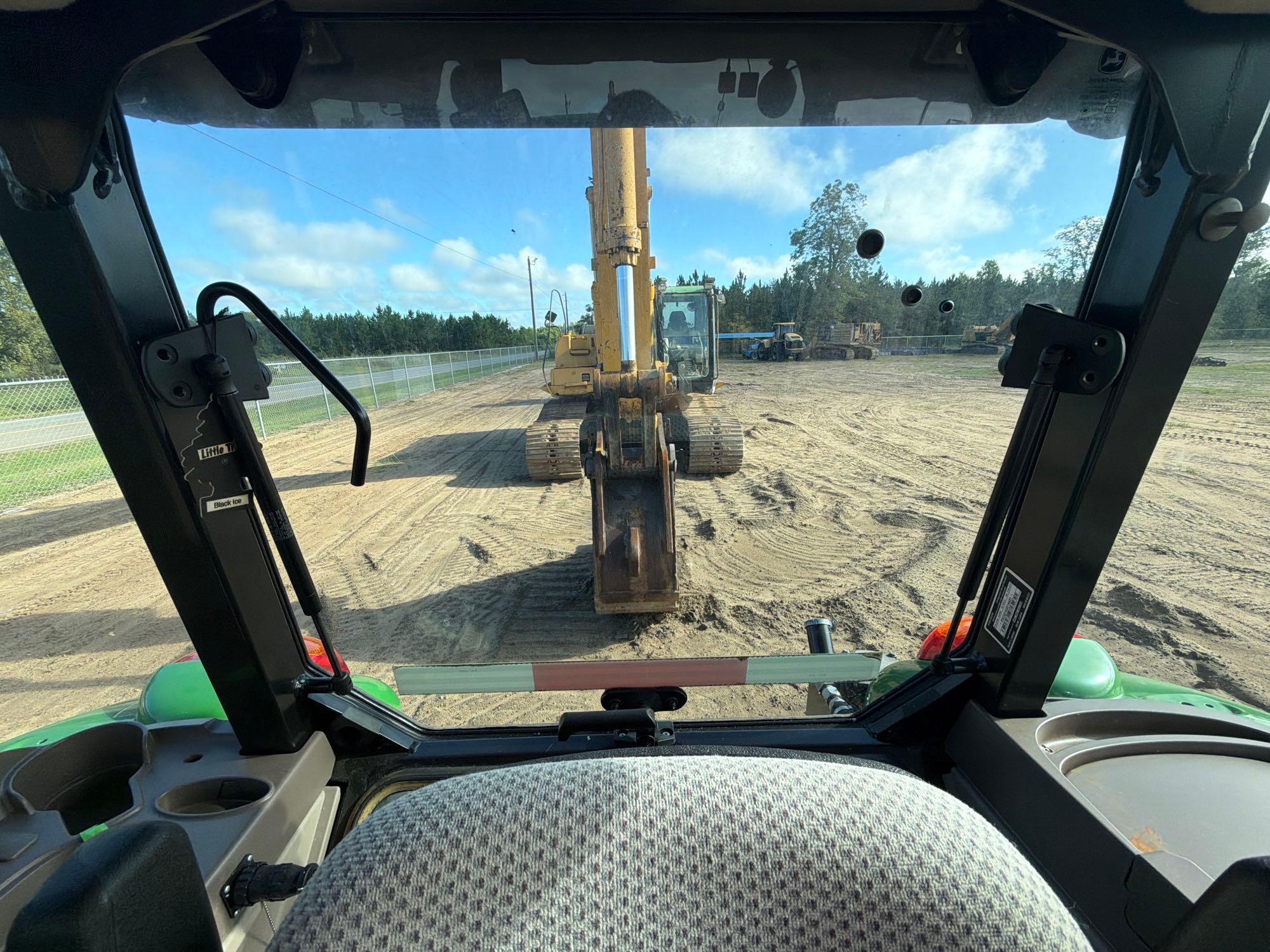 John Deere 5100E