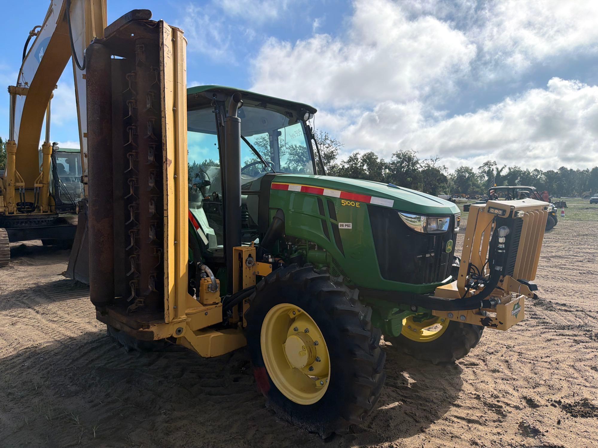 John Deere 5100E